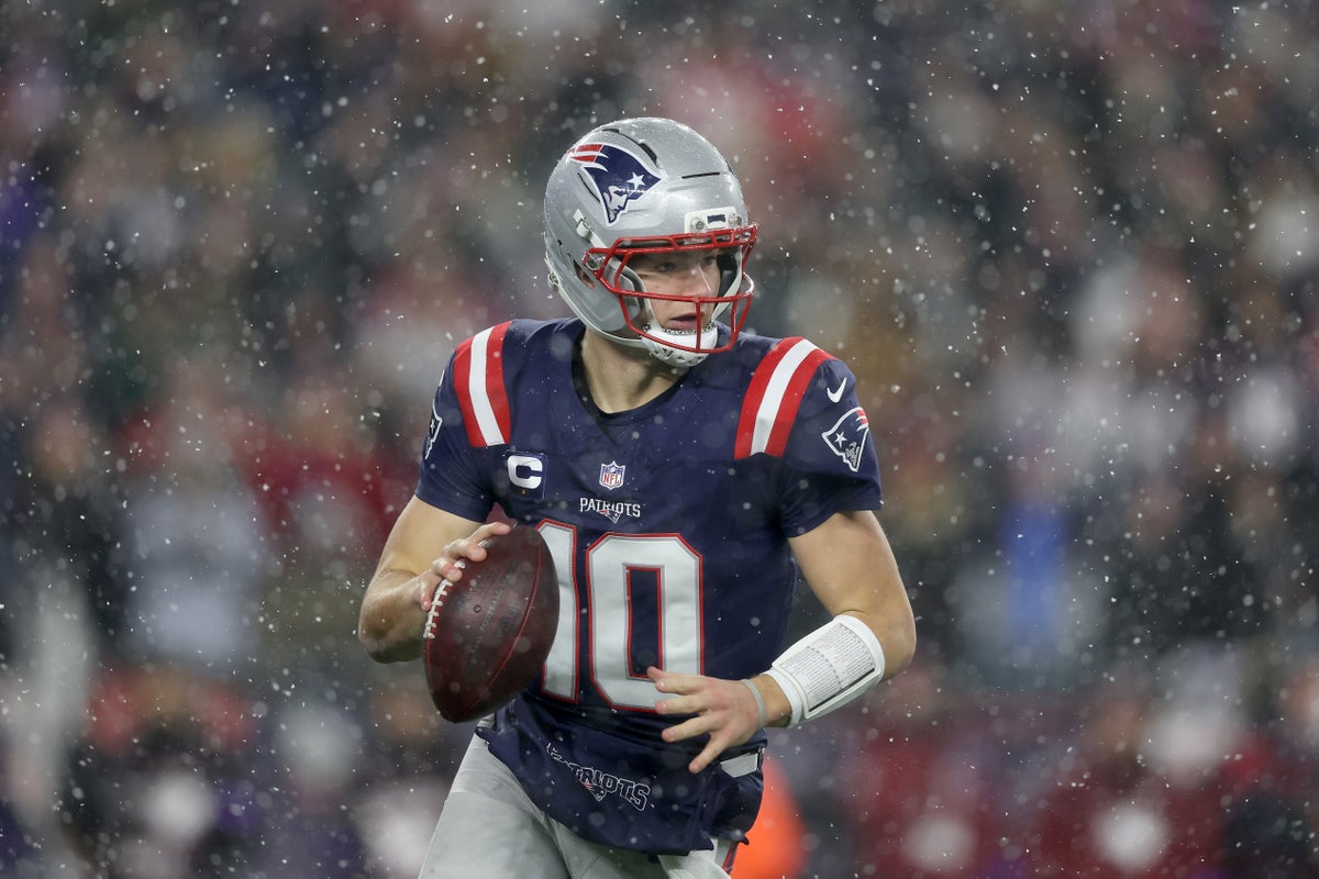 FanDuel Sportsbook Promo: Bet $5, Get $300 in Bonus Bets for Patriots vs Broncos