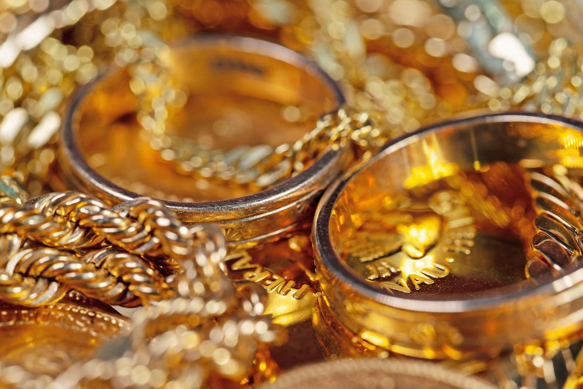 Brits cashing in jewellery as gold price hits record high