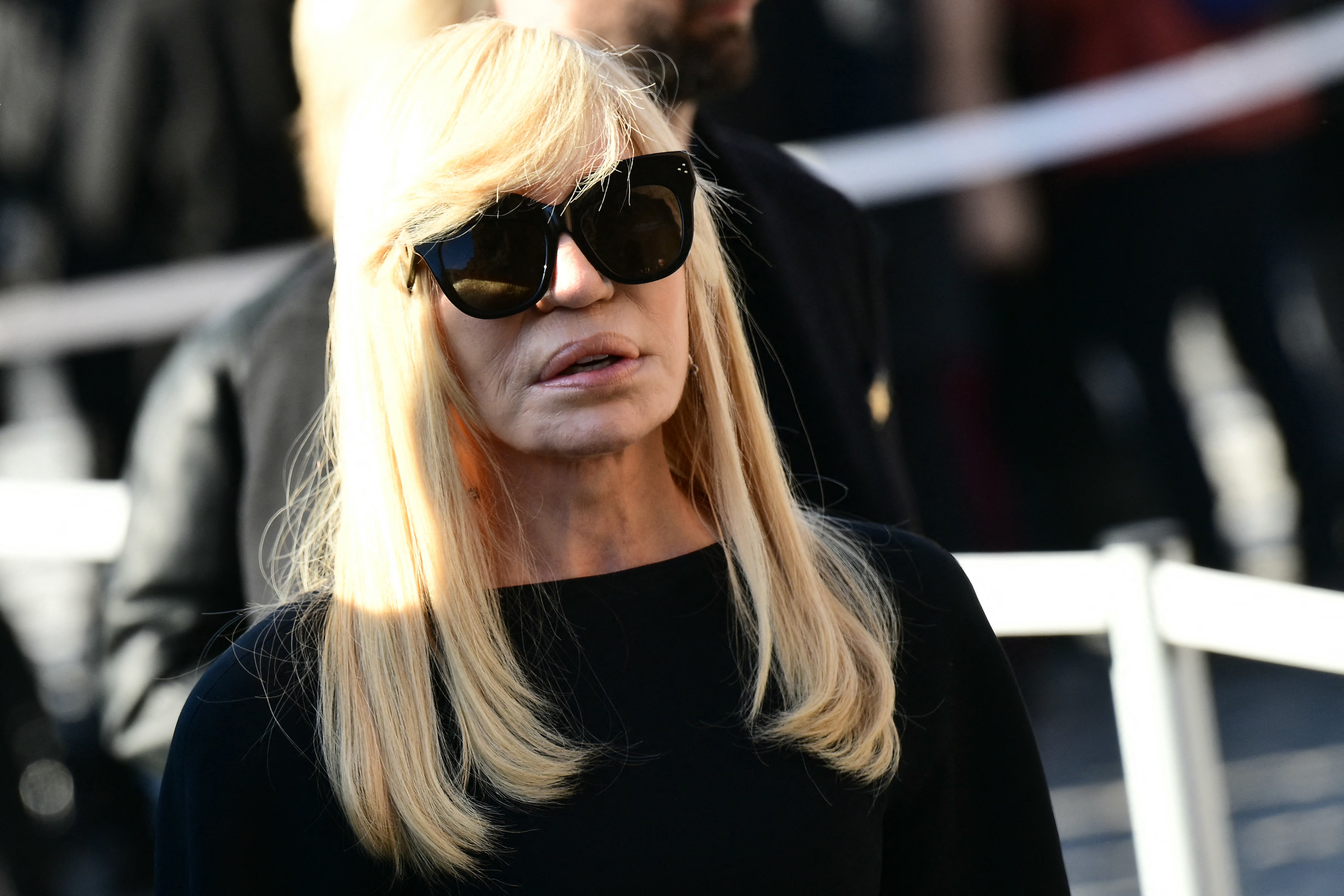 Italian fashion designer Donatella Versace arrives at Valentino's funeral