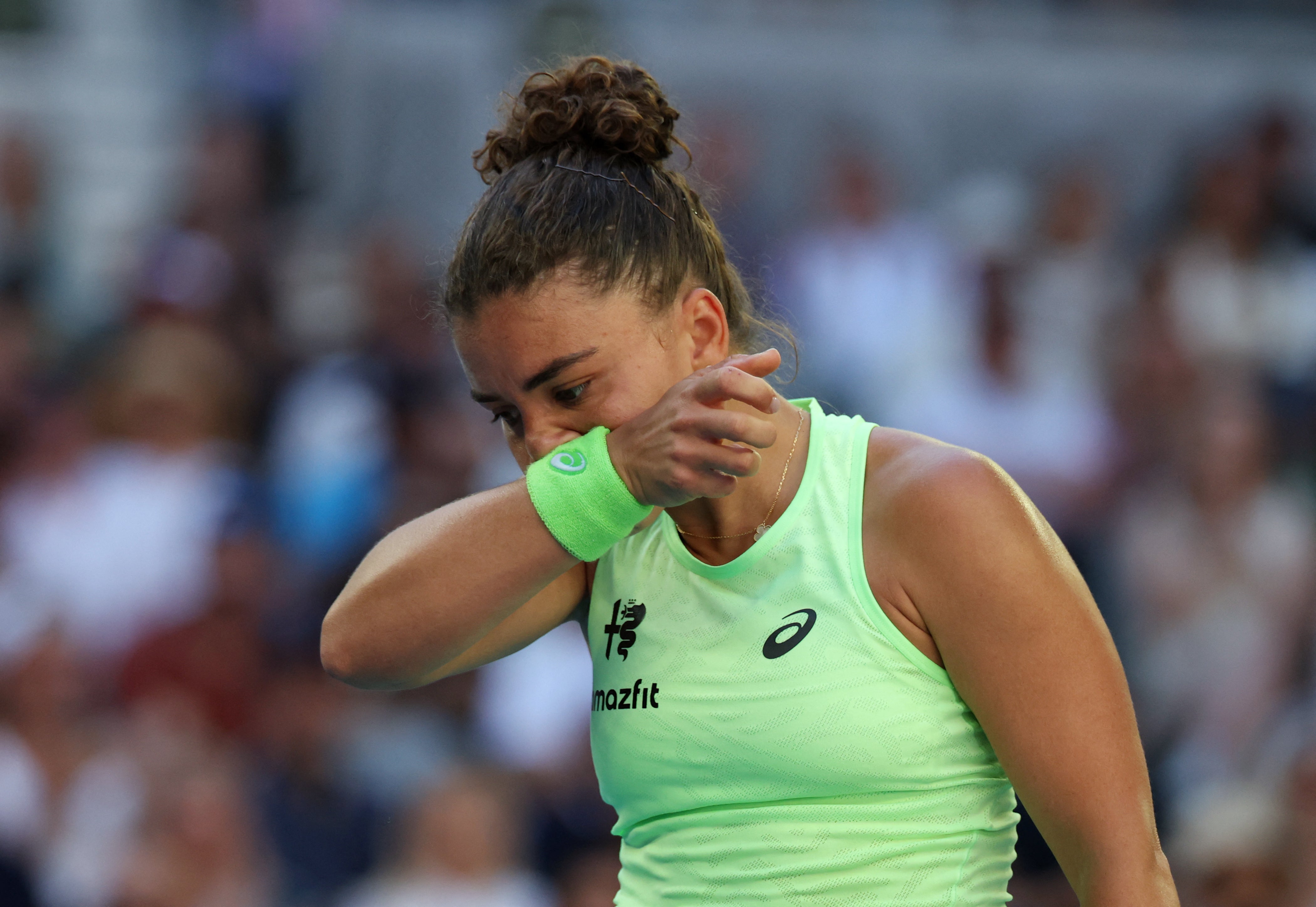 Jasmine Paolini was troubled by a stomach issue during the match