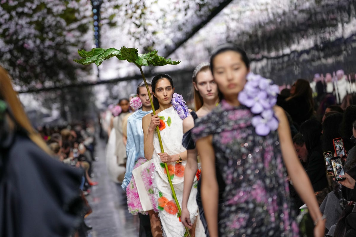 Jonathan Anderson revives haute couture at Dior with nature-inspired designs Jonathan Anderson revives haute couture at Dior with nature-inspired designs