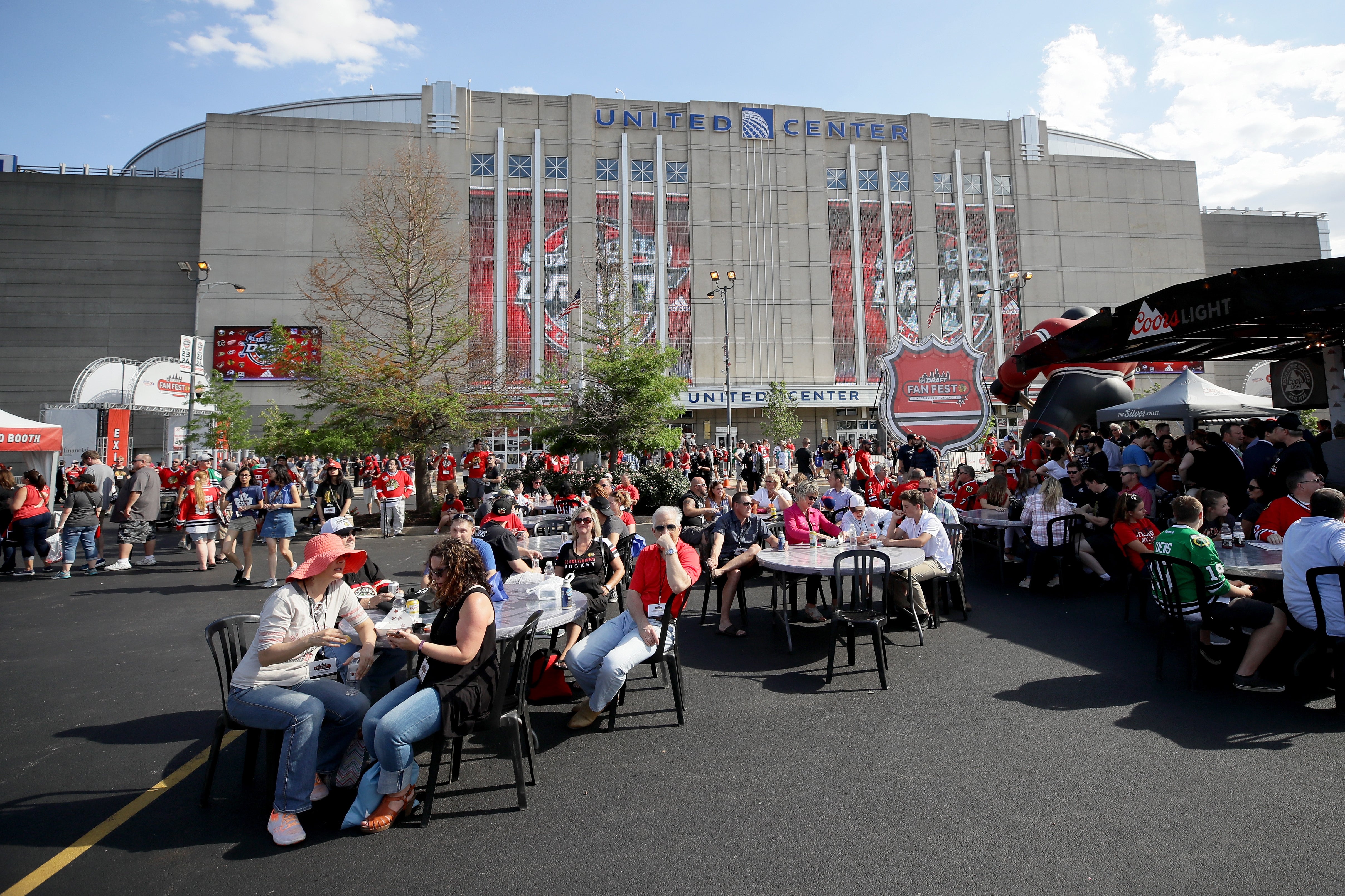 'This partnership marks a cultural moment, reflecting the growing demand for alternative drinking options,' a United Center news release stated