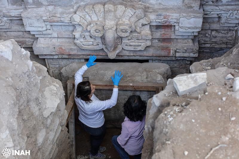 Researchers assess owl statue at Zapotec tomb site