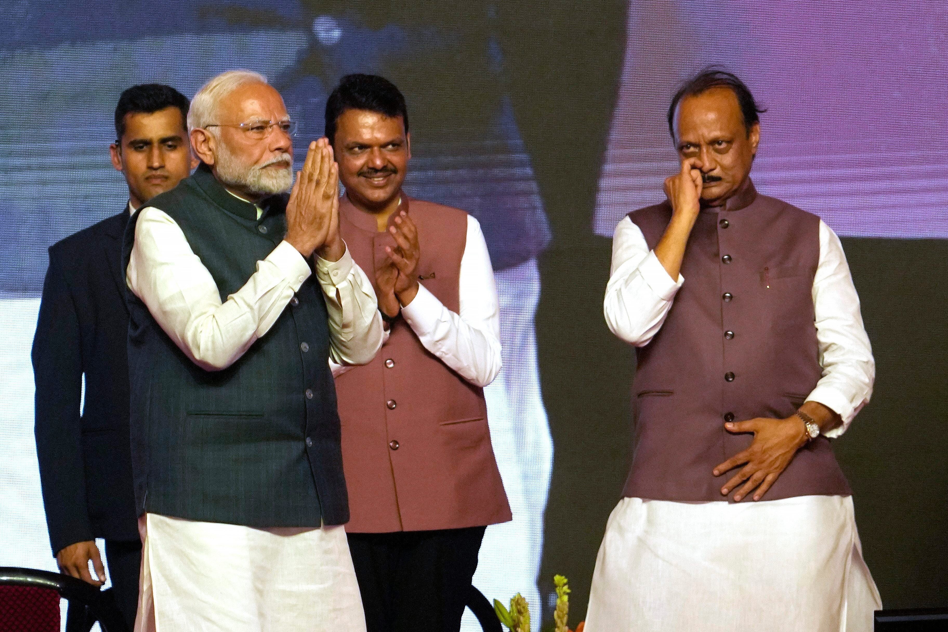 Pawar with the Indian prime minister Narendra Modi
