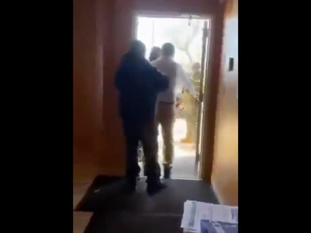 <p>Federal immigration officers tried to enter Ecuador's consulate in Minneapolis, according to widely shared video</p>