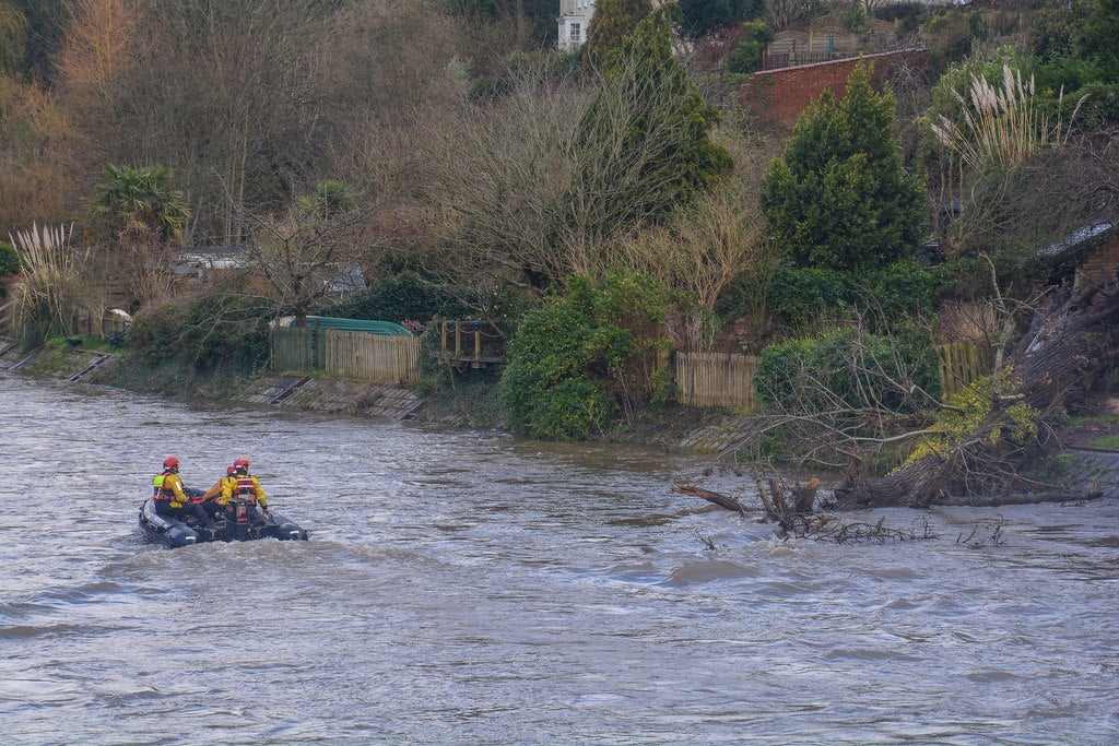 Devon Fire and Somerset Rescue Service in River Exe, Tiverton
