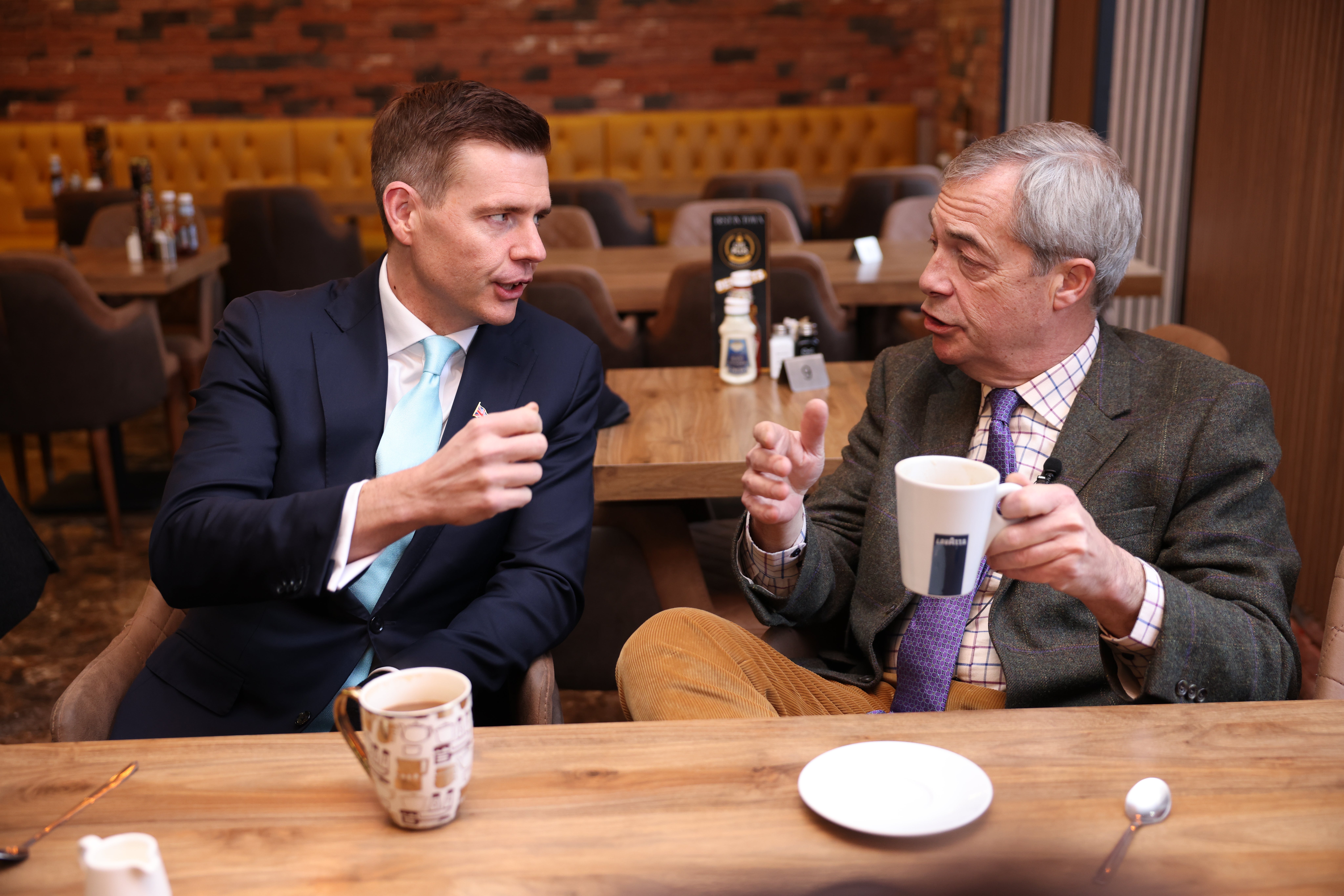 Goodwin and Farage enjoy a tete-a-tete