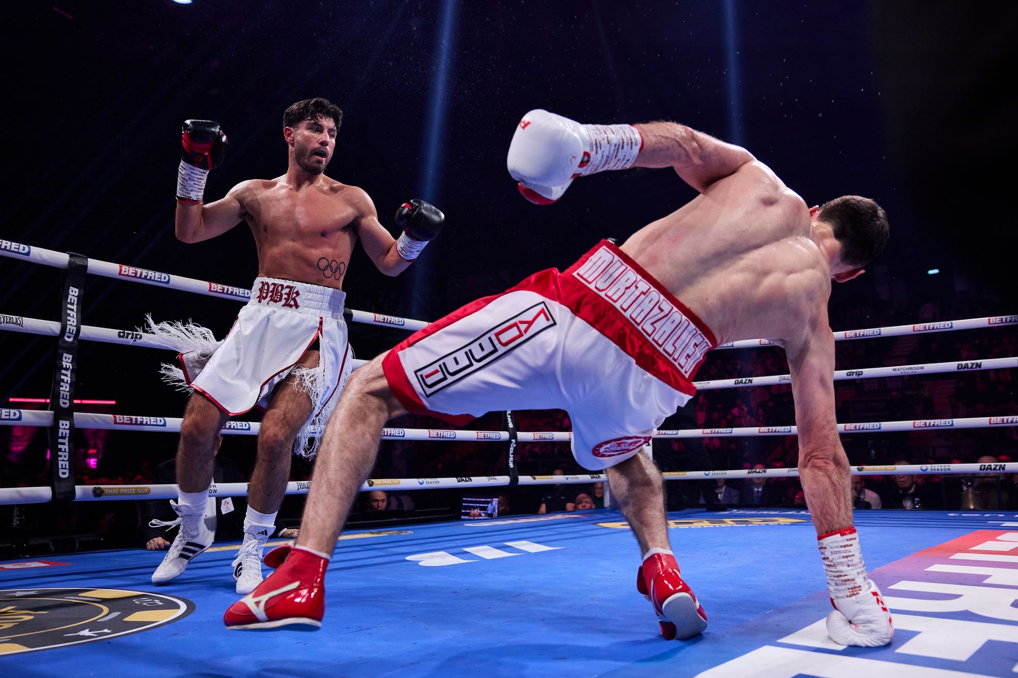 Kelly dropped Murtazaliev en route to a dramatic victory in Newcastle