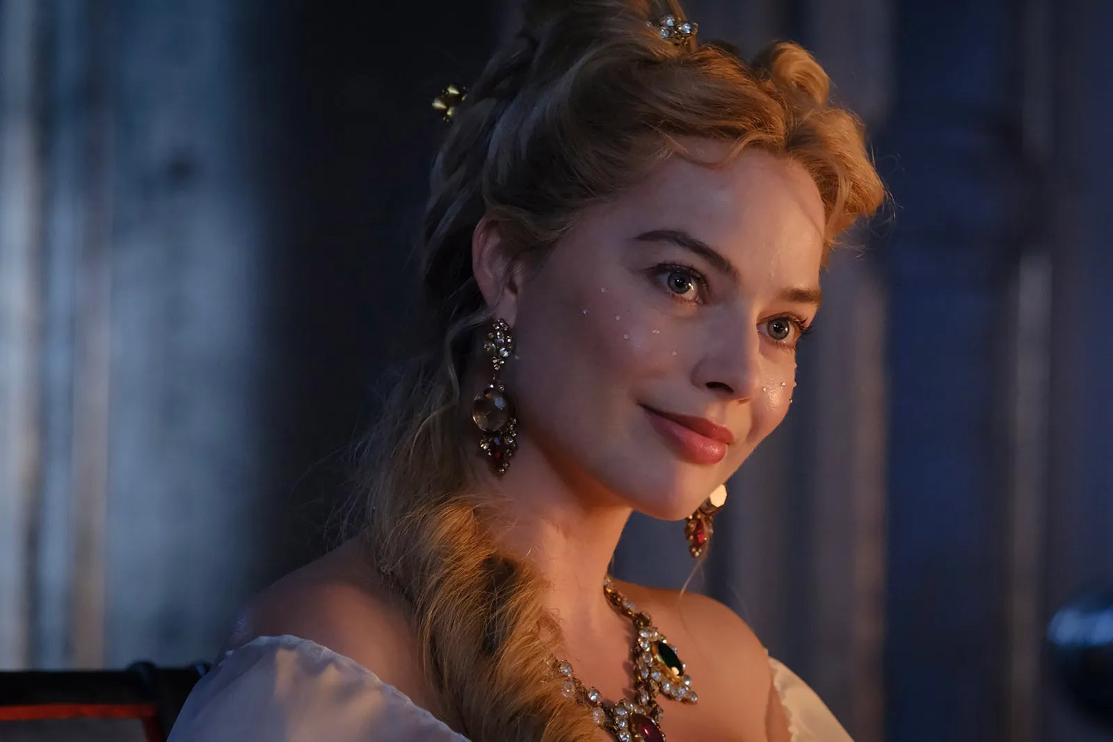 <p>The gems on Margot Robbie’s face in this scene were inspired by sweat</p>