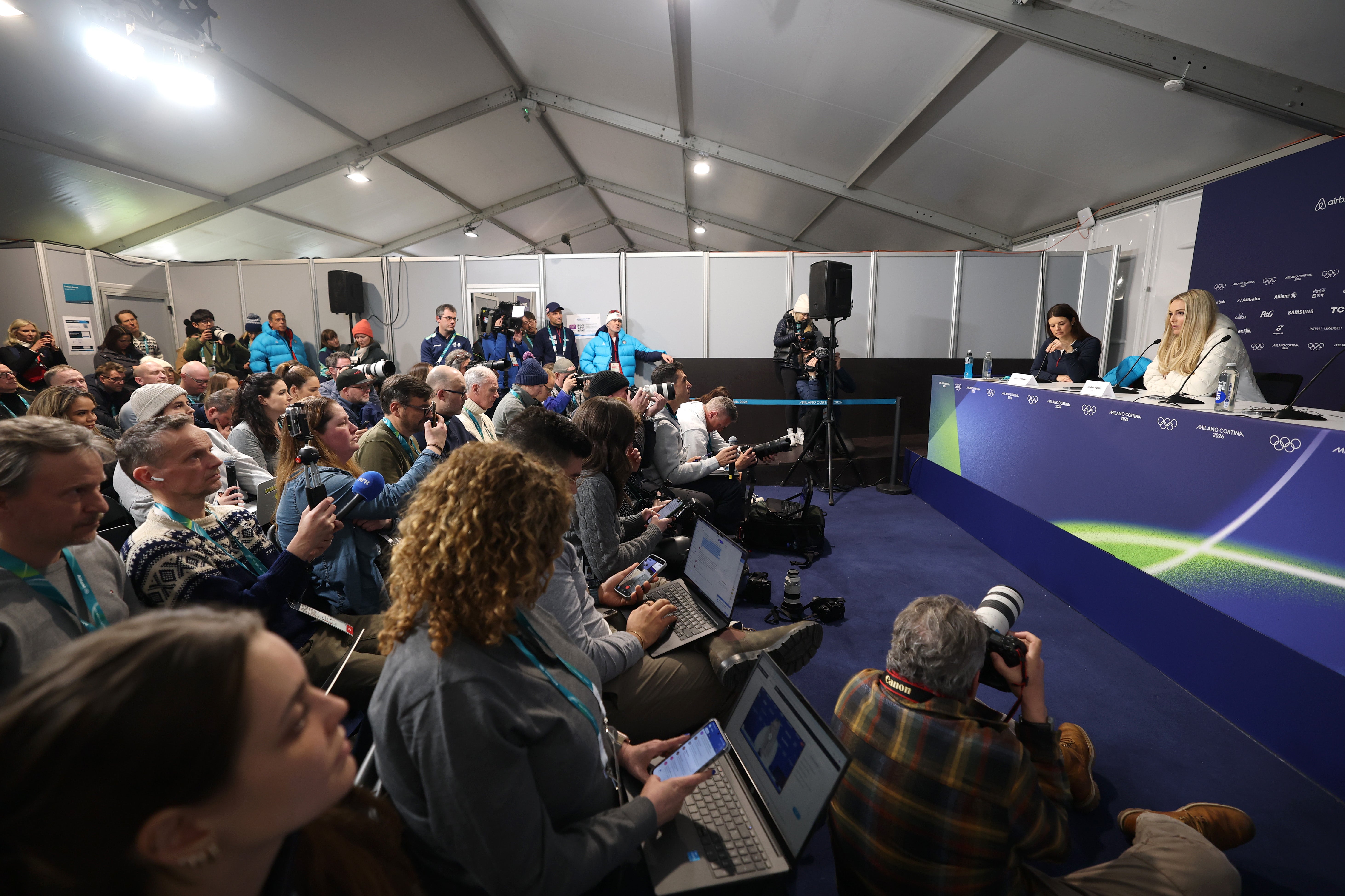 Lindsey Vonn spoke to a packed house in Cortina