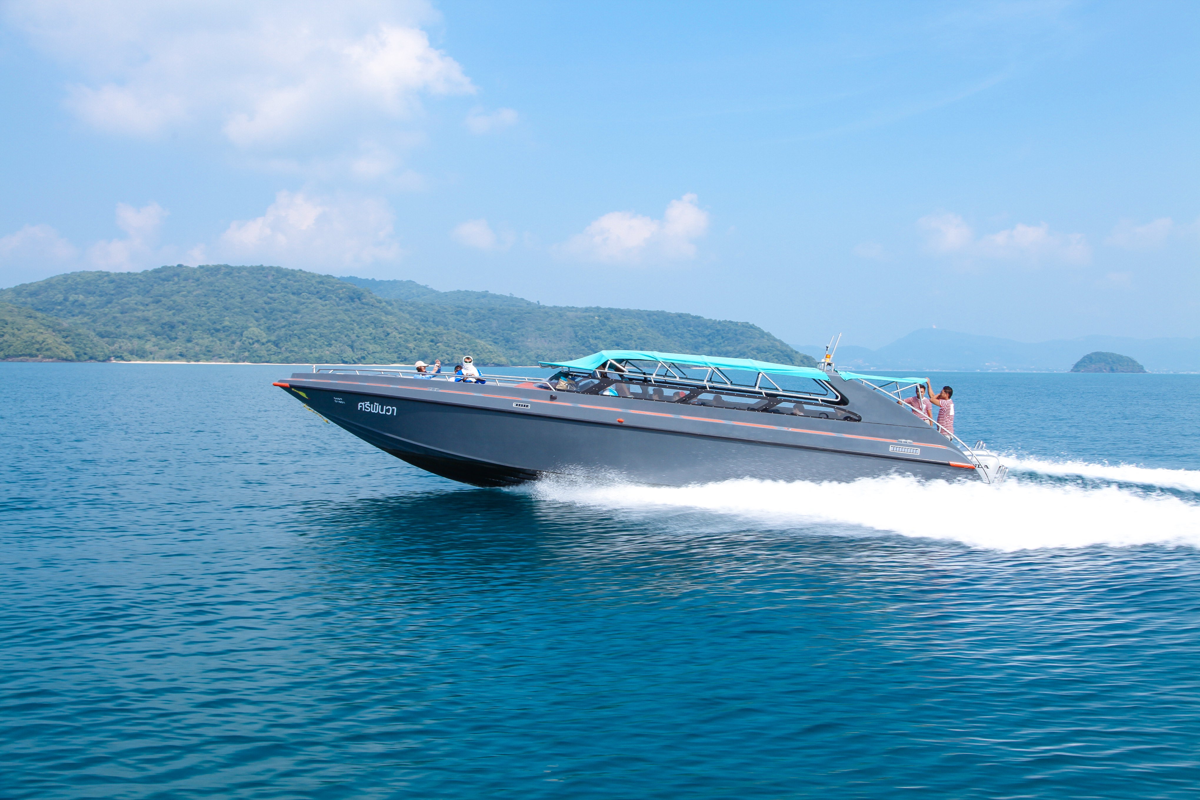 Take a boat tour on ‘Free Willy’