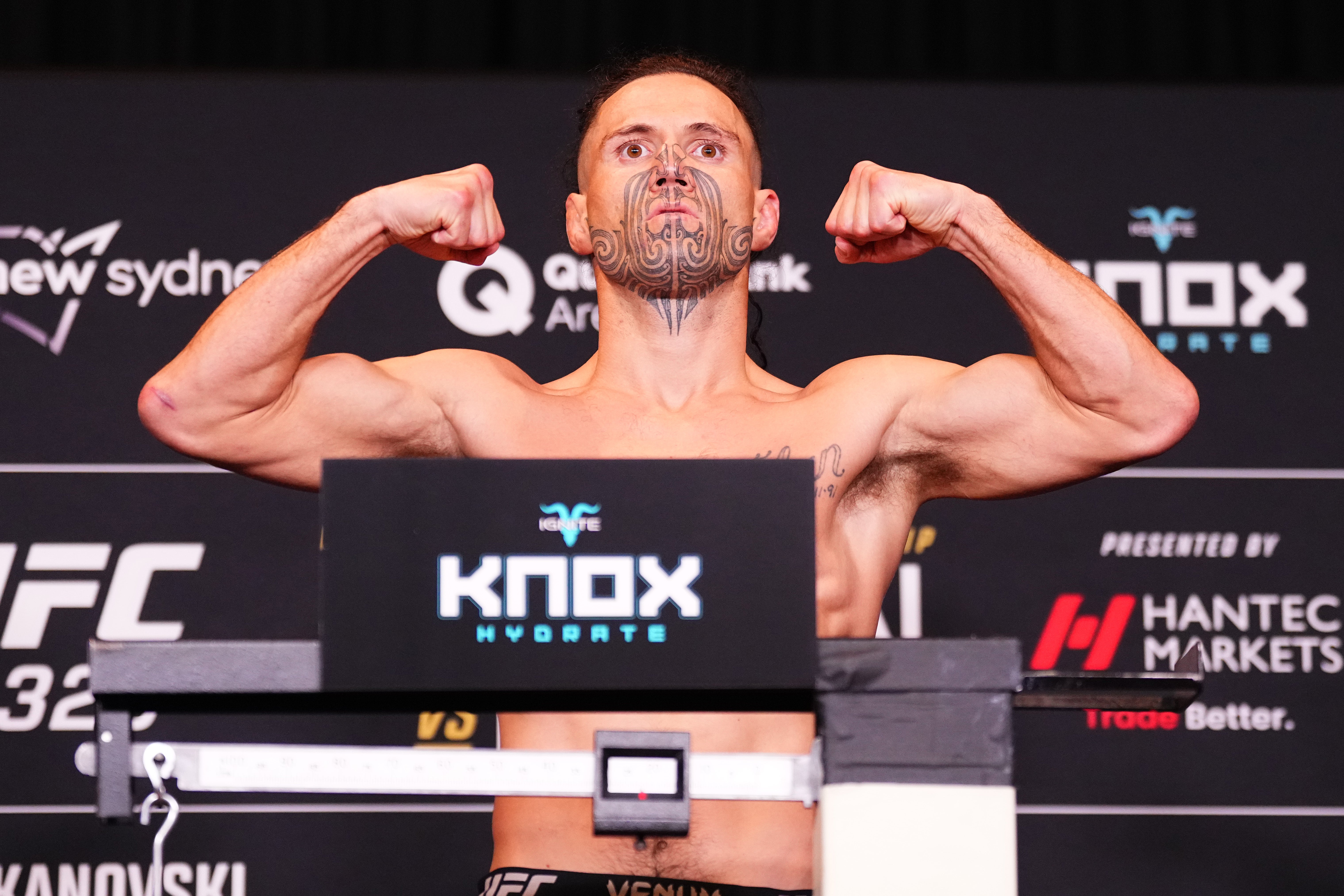 Aaron Tau appeared to try and cheat the scales ahead of his bout at UFC 325