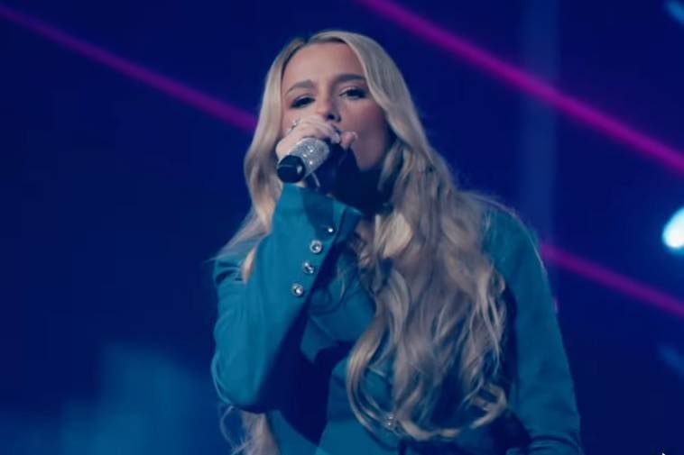 Gabby Barrett performed her hit song ‘I Hope’