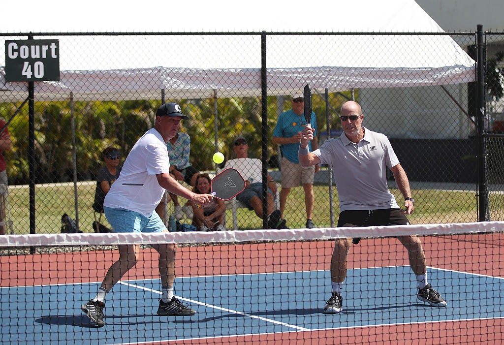 I’m a finance expert: How to budget to retire 10 years early