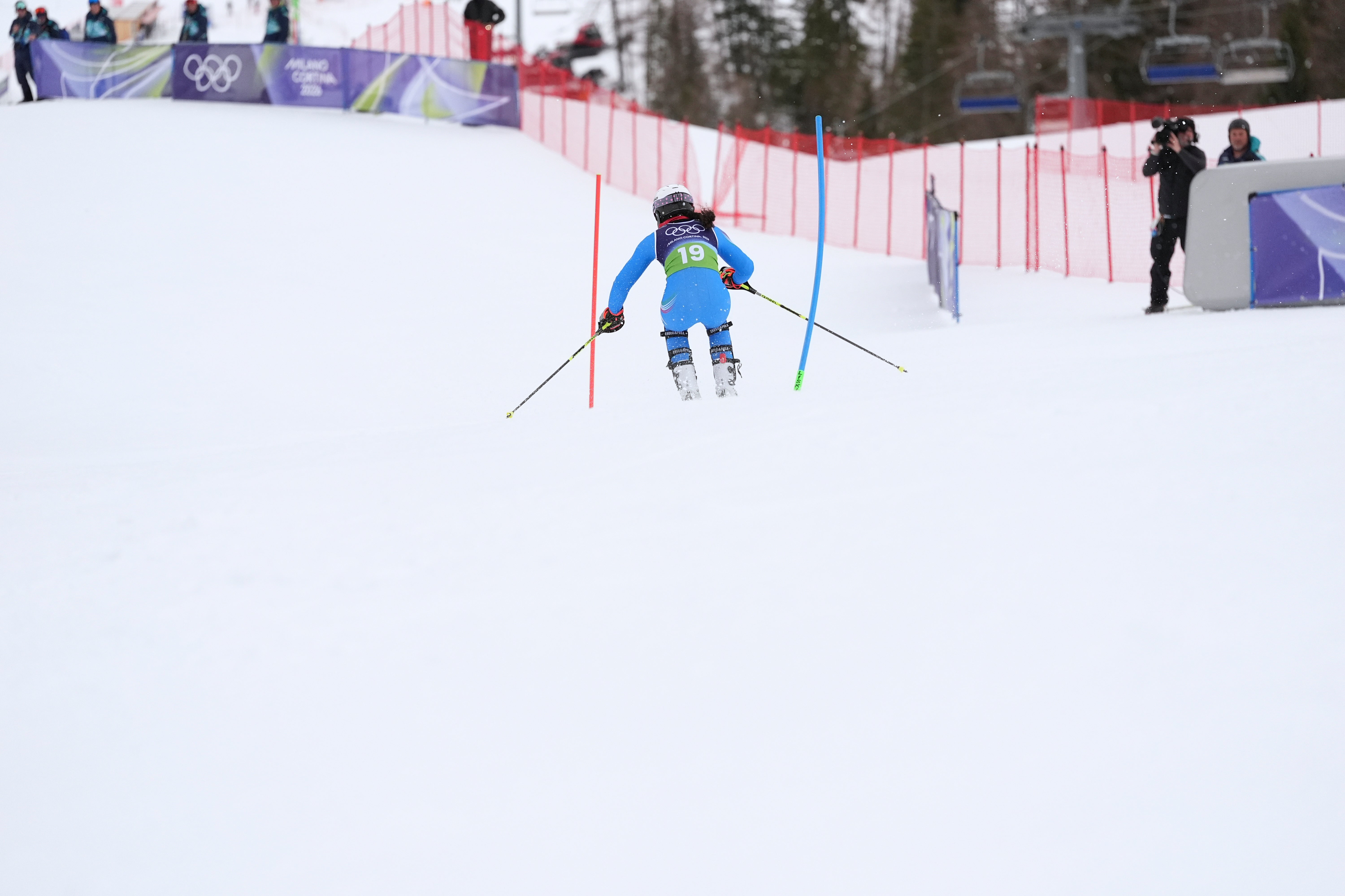 The youngster started her run aggressively — and was actually faster than Shiffrin at the first time check