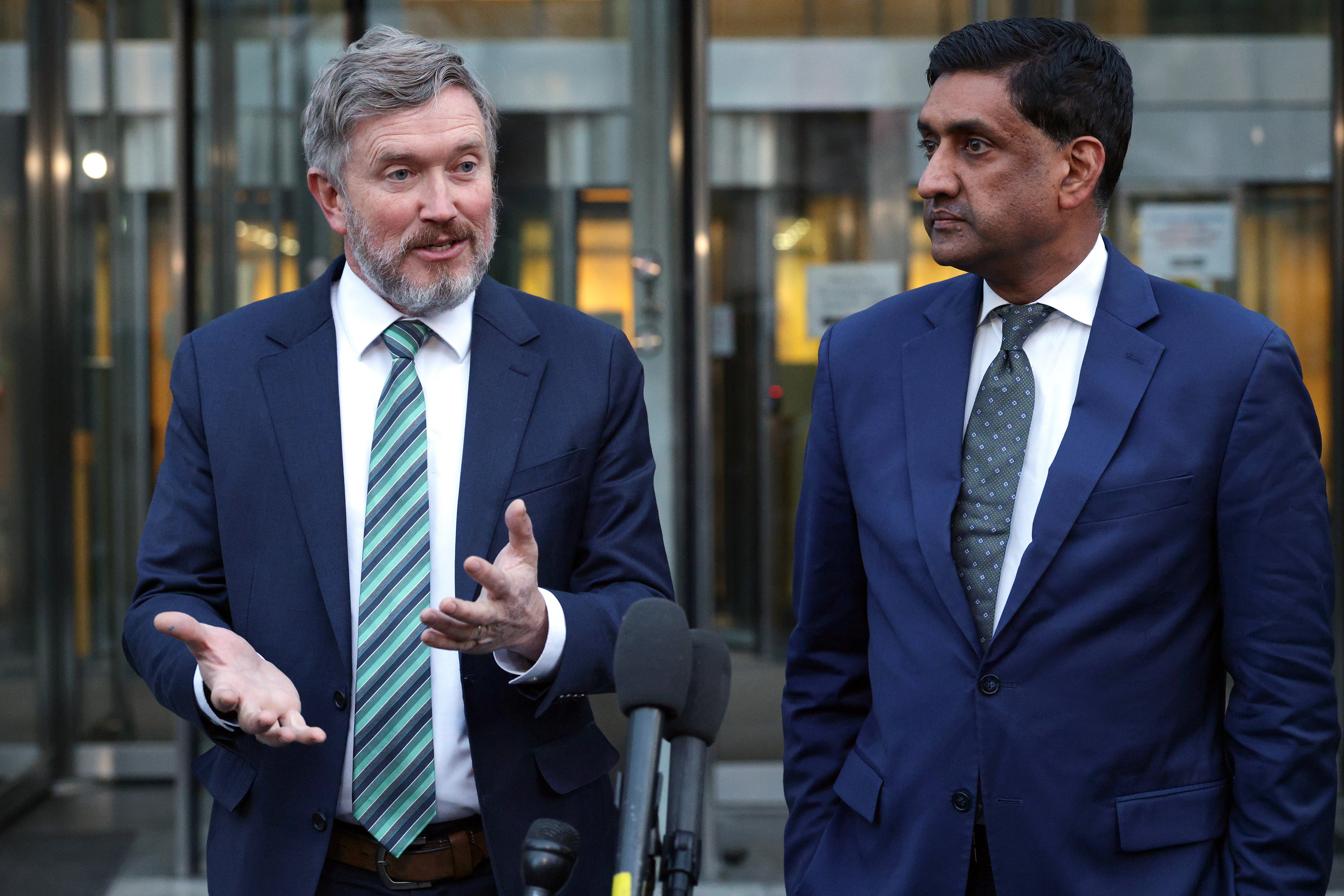 Reps. Thomas Massie and Ro Khanna threaten to reveal the names of six Epstein associates in Congress if DOJ lawyers fail to ‘correct their mistakes’