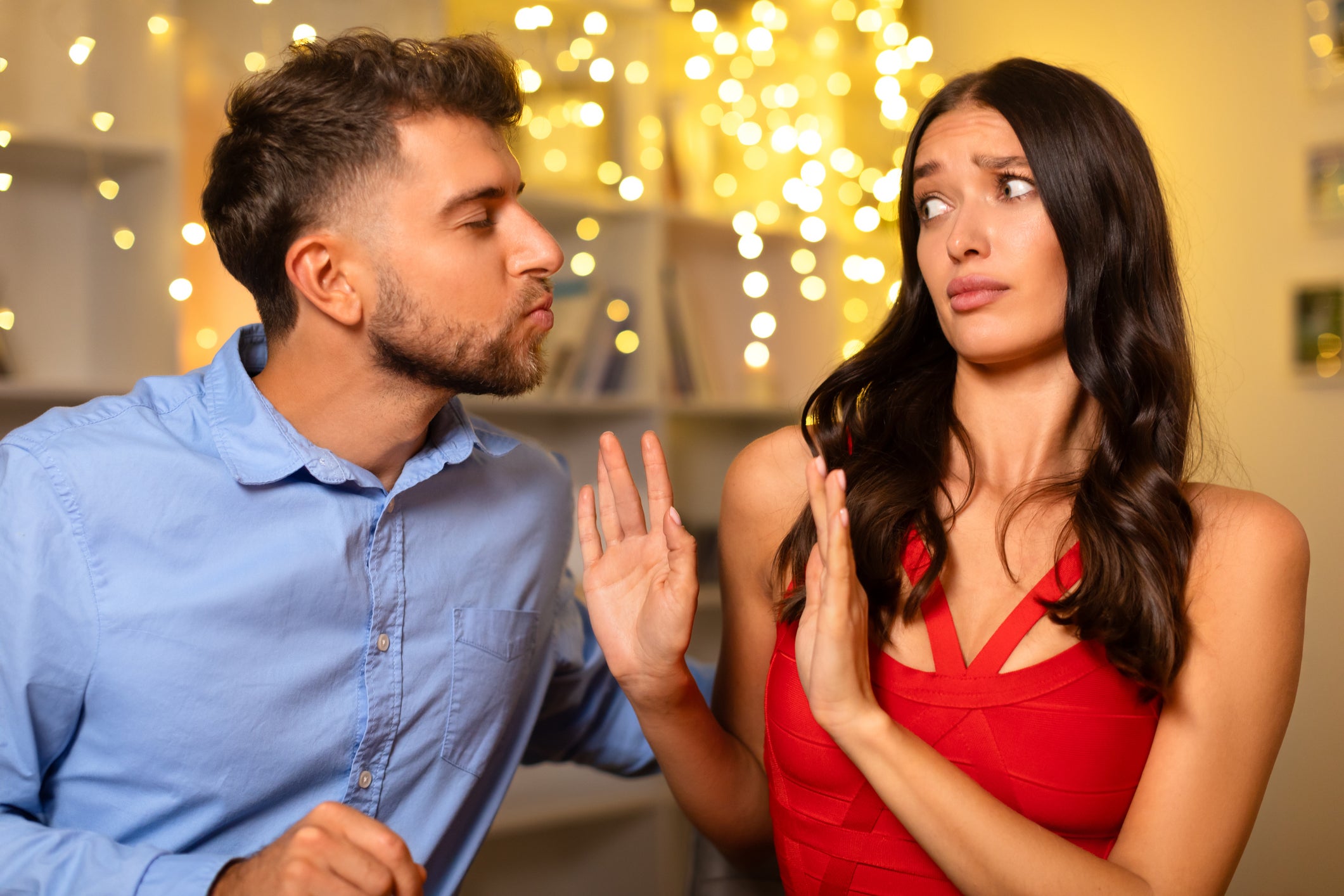 One of the biggest warning signs that tends to emerge at this time of year is narcissistic love bombing.