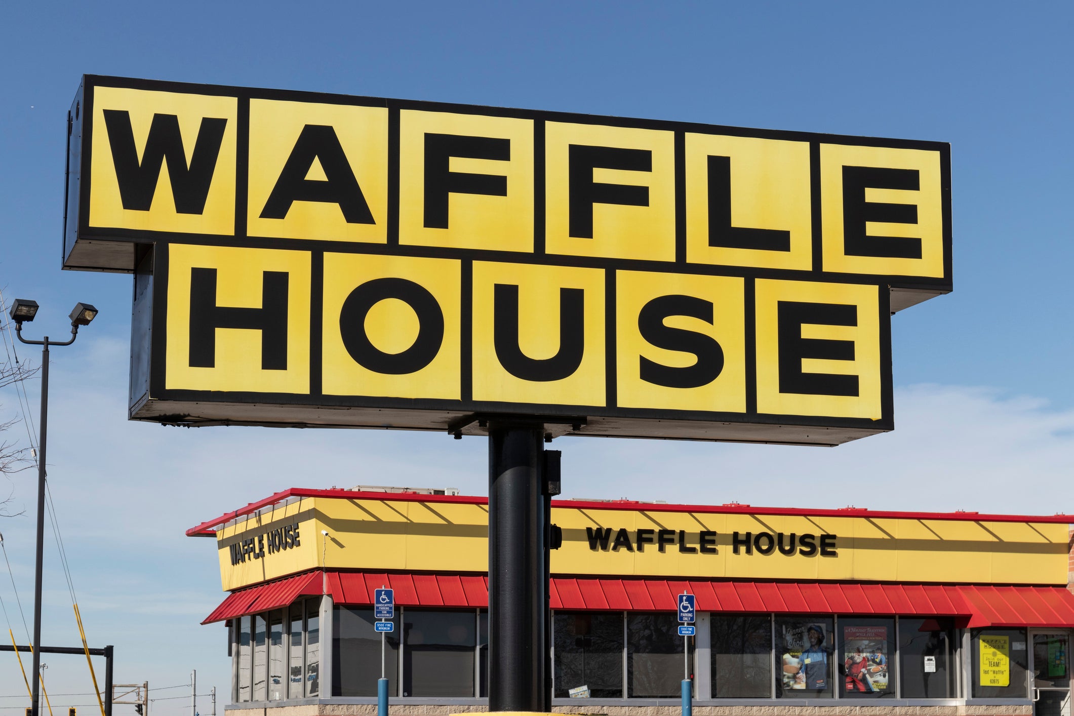 None of nan 2 twelve Waffle House workers and regulars interviewed by The New York Times had knowledgeable immoderate metaphysical activity aliases moreover recognized a image of Phillips