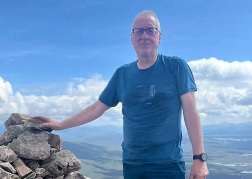 <p>Gordon Robb, from Bonnyrigg in Midlothian, is warning others to watch out for unusual stroke symptoms </p>