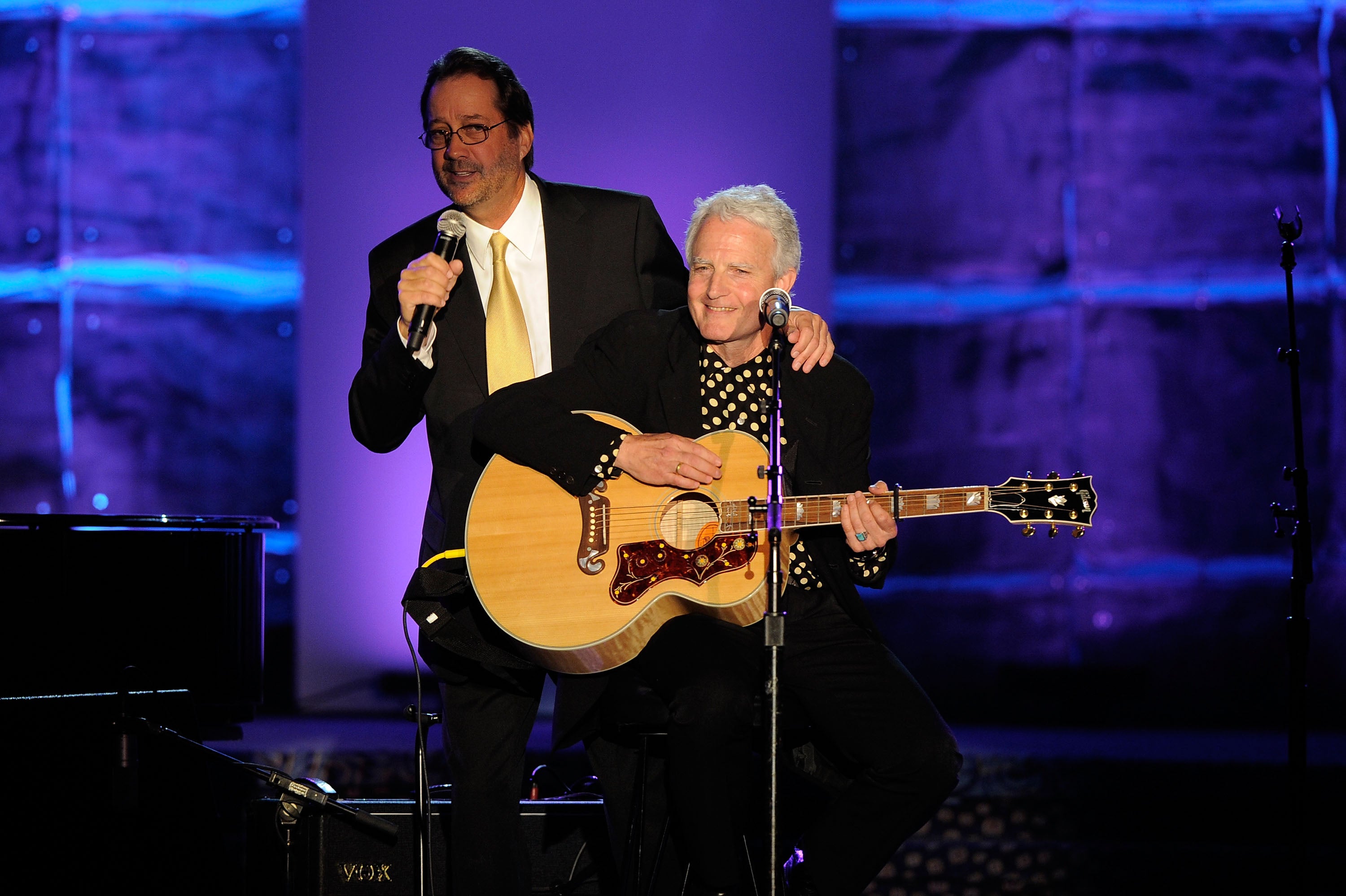 Том Кели (лево) и Били Стајнберг заједно наступају 2011