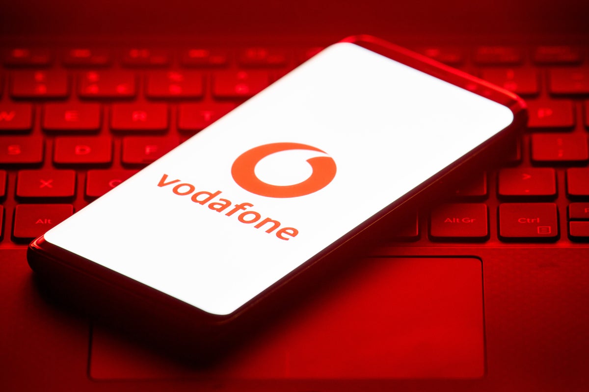 Vodafone to sell share of Dutch joint venture to Liberty Global for £870m