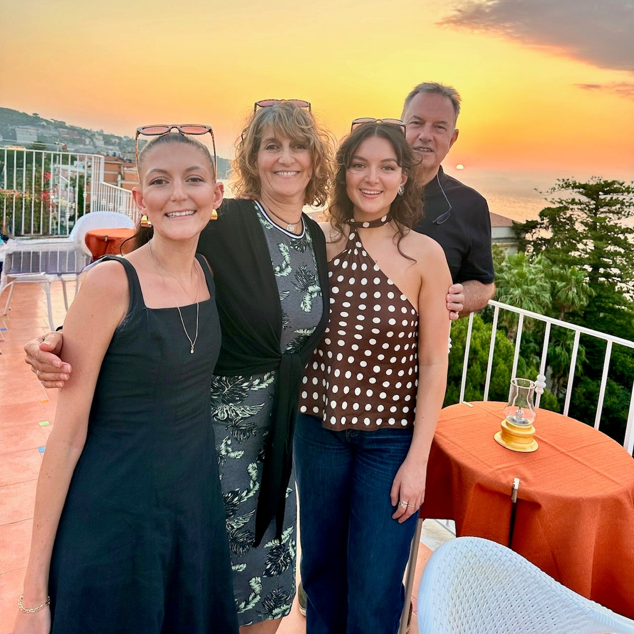Tamara Mulley with her mother Naomi, father Ross, and sister Sacha