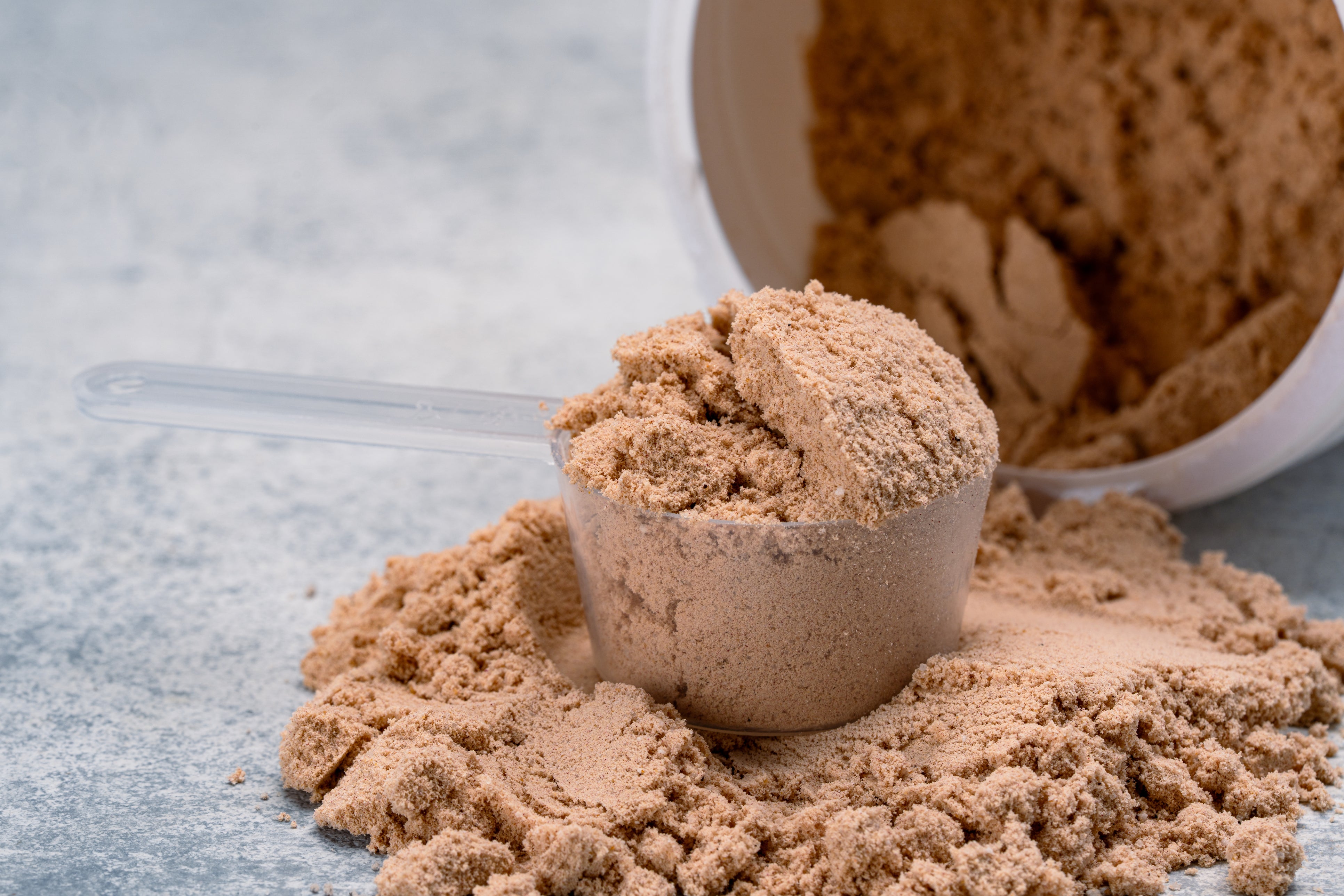 <p>There are some subtle differences between the nutritional profiles of whey protein concentrate and whey protein isolate</p>