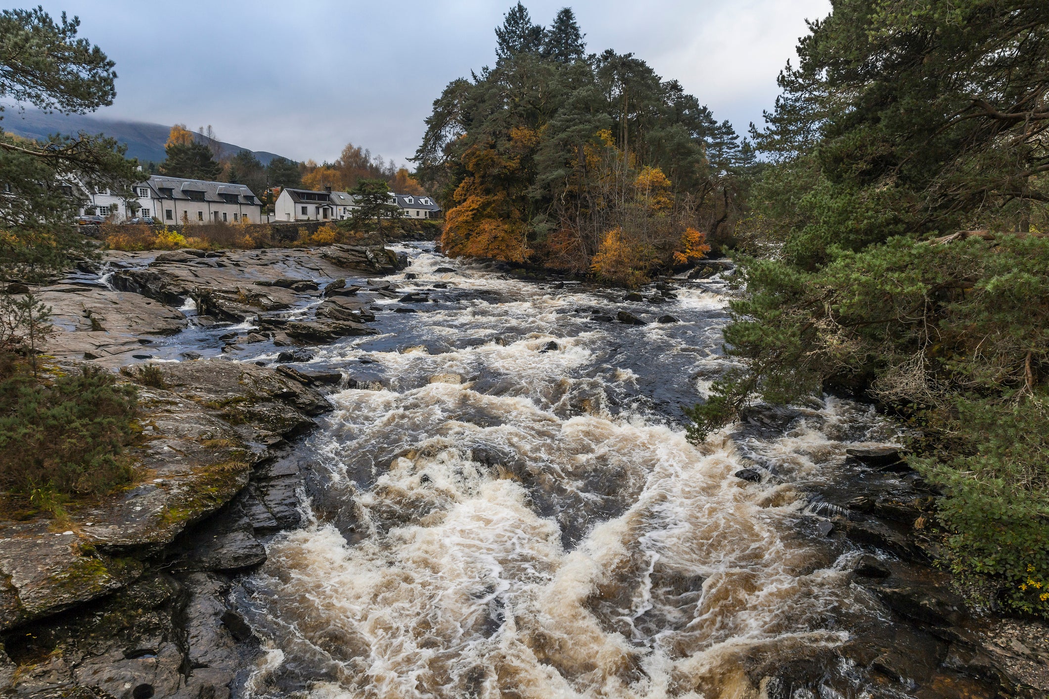A “major contamination incident” in the River Dochart has been declared
