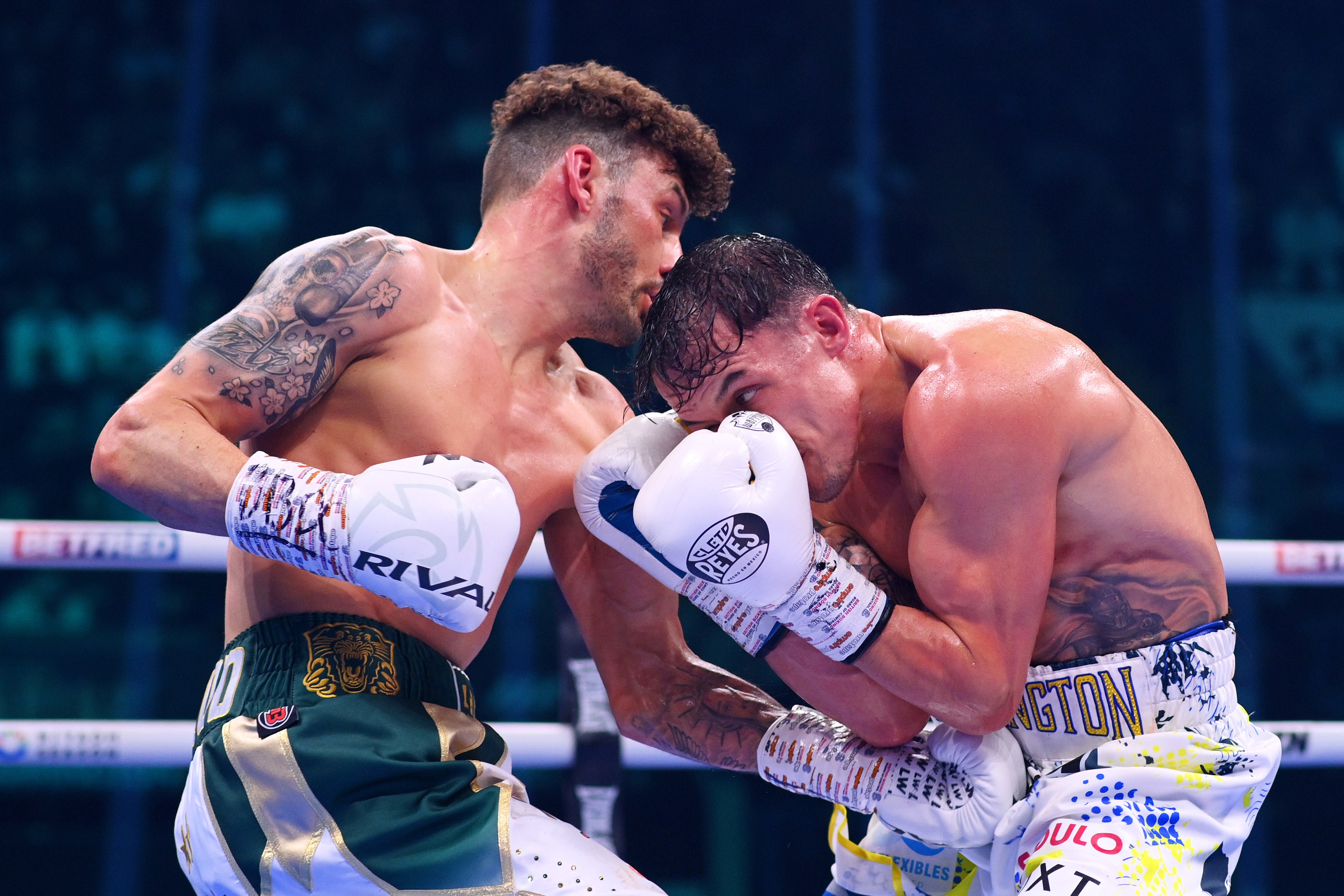 Josh Warrington (right) failed to truly get going in his rematch with Leigh Wood
