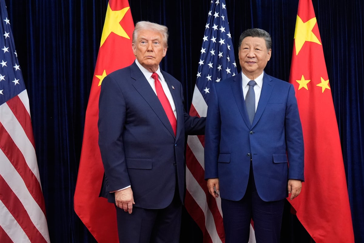 Trump hints at delaying China summit and urges XI Jinping to intervene in Strait of Hormuz