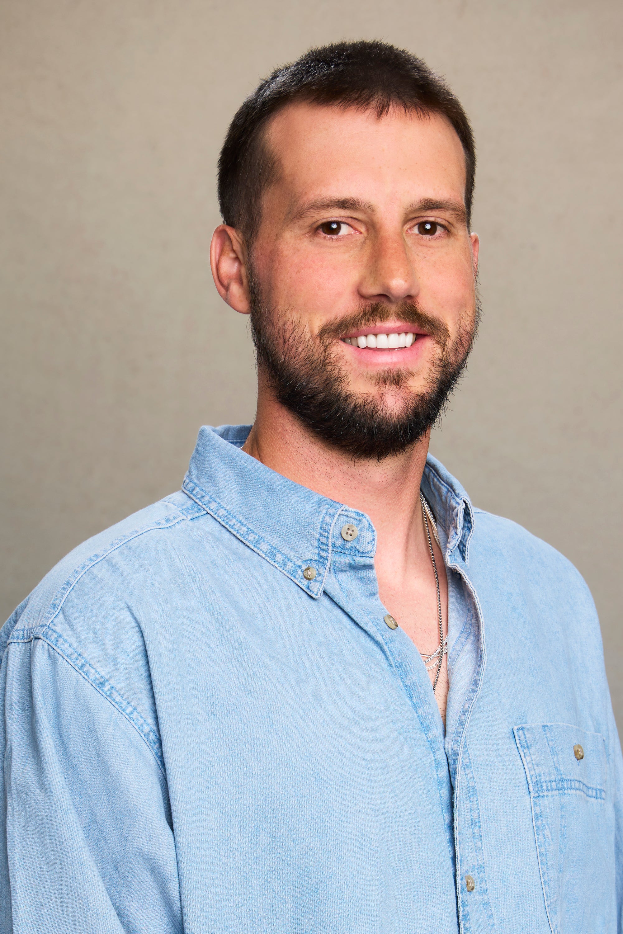 'The Bachelorette' contestant Lew, who is from Salt Lake City, is 6ft 8in tall