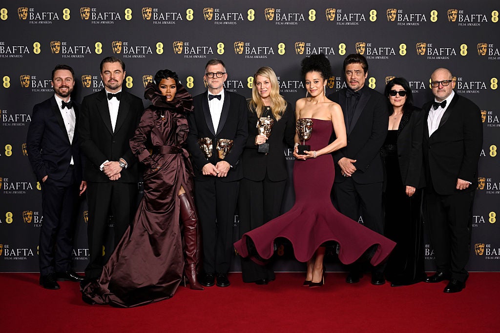 Anderson (fourth from left) with the cast of 'One Battle After Another'