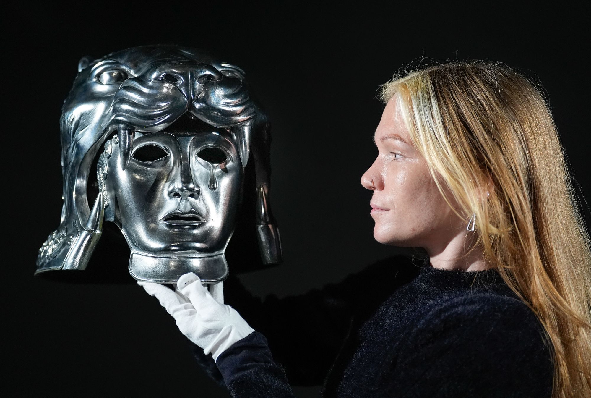 Кацига „Тигрис од Галије“, коју је носио Свен-Оле Тхорсен у филму „Гладијатор“ из 2000.