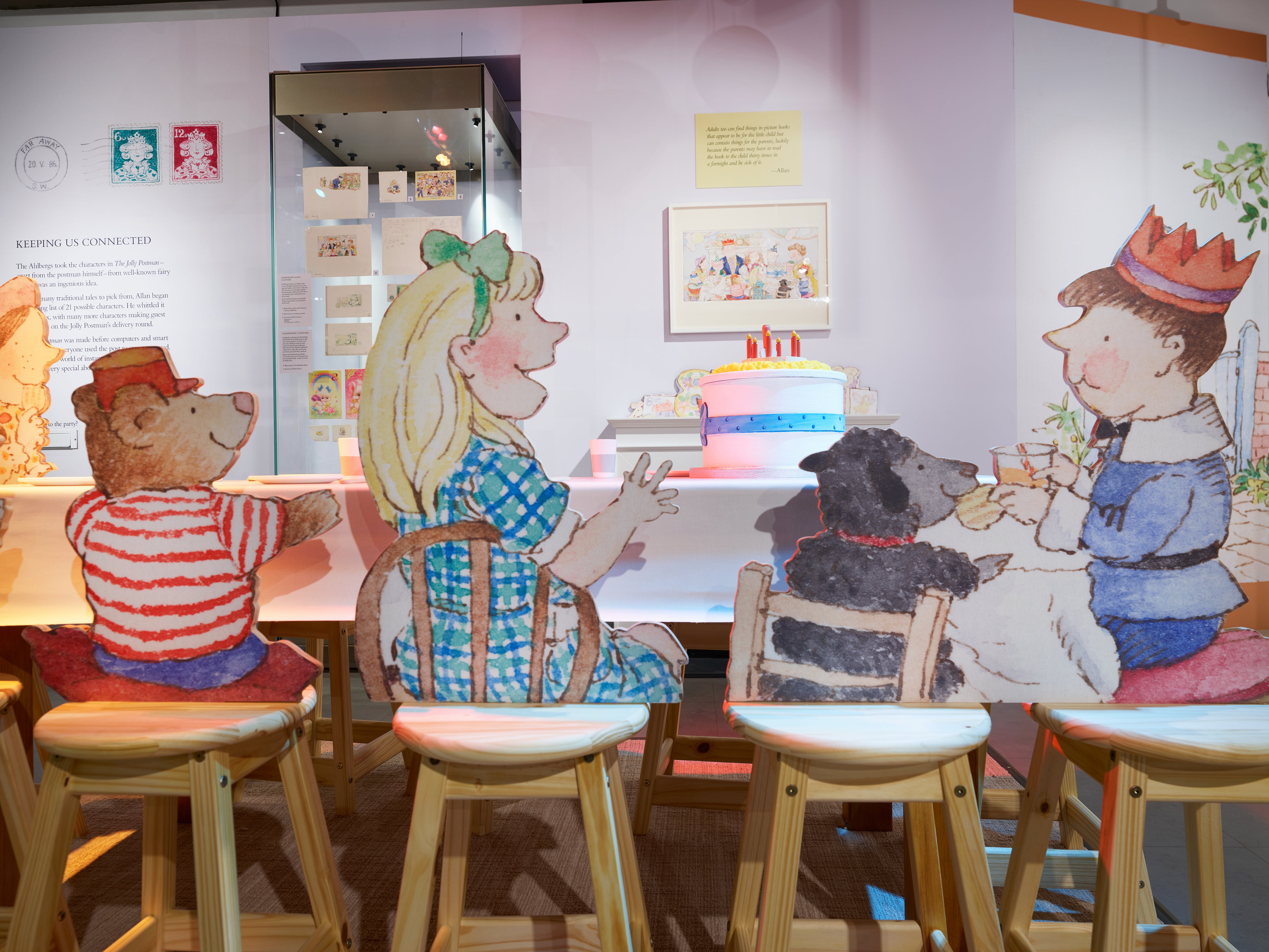 На изложби Поштанског музеја оживљавају се сцене из „Веселог поштара“.