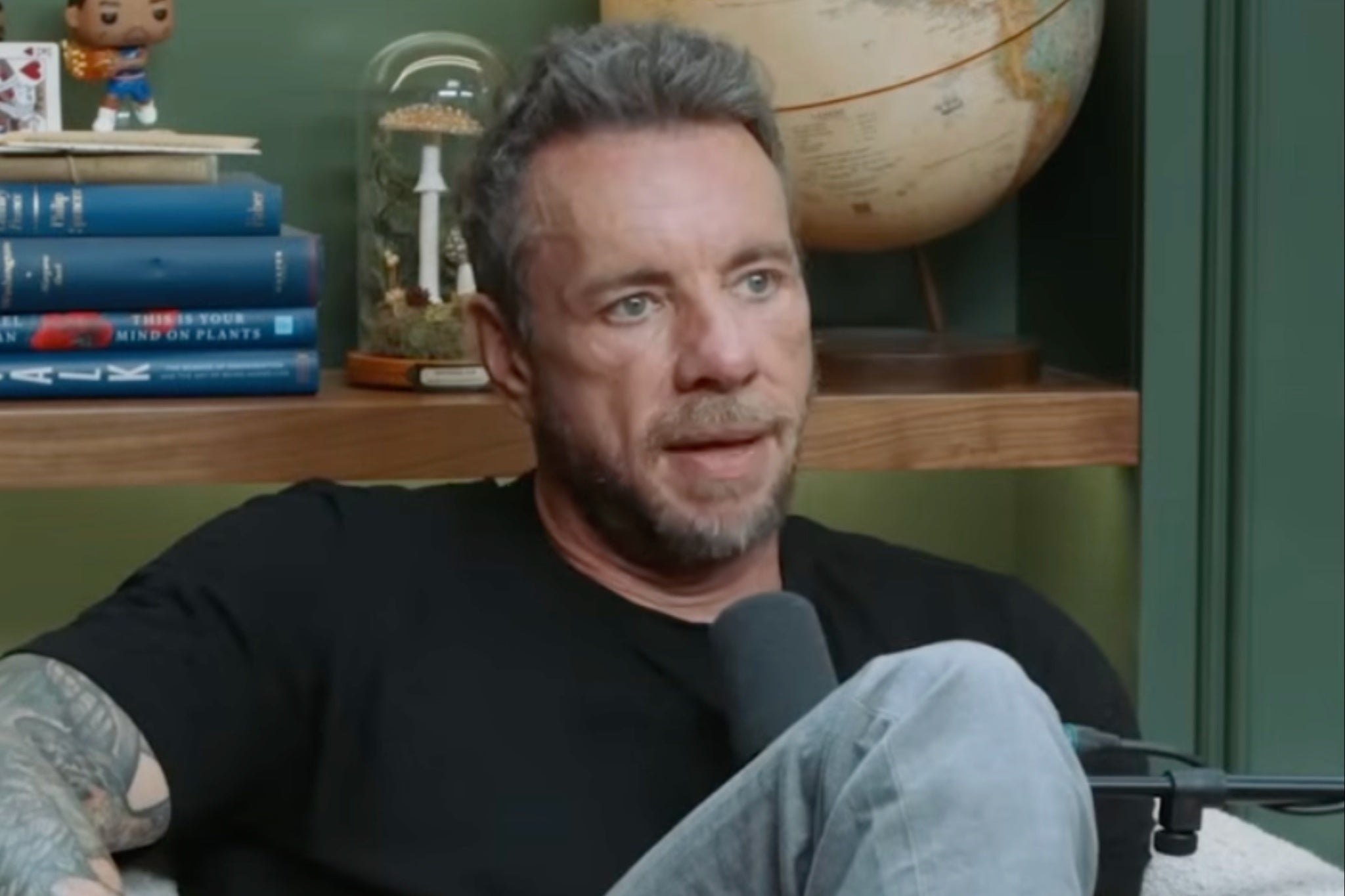 Dax Shepard says he was focused on his kids and not wife, Kristen Bell, on Valentine’s Day