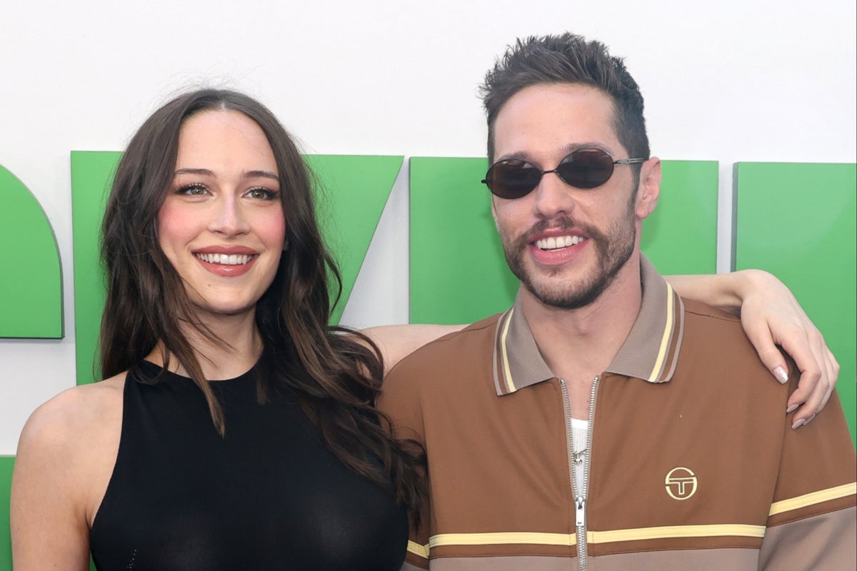 Pete Davidson’s girlfriend Elsie Hewitt has guilt about breastfeeding ...