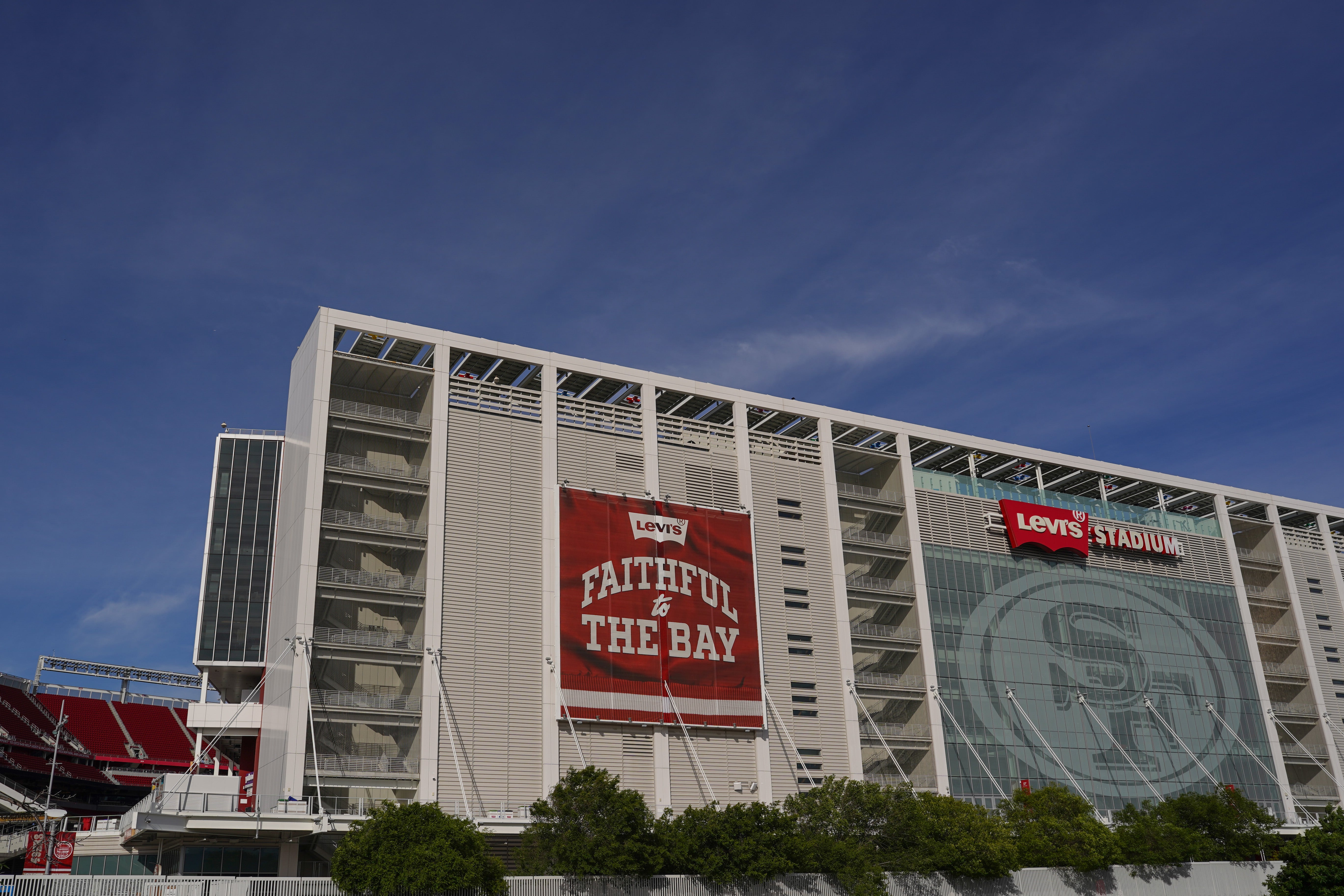 A irmã de Simpkins afirma que só descobriu um corpo encontrado perto do Levi's Stadium depois que um estranho compartilhou o áudio do scanner policial no Facebook.