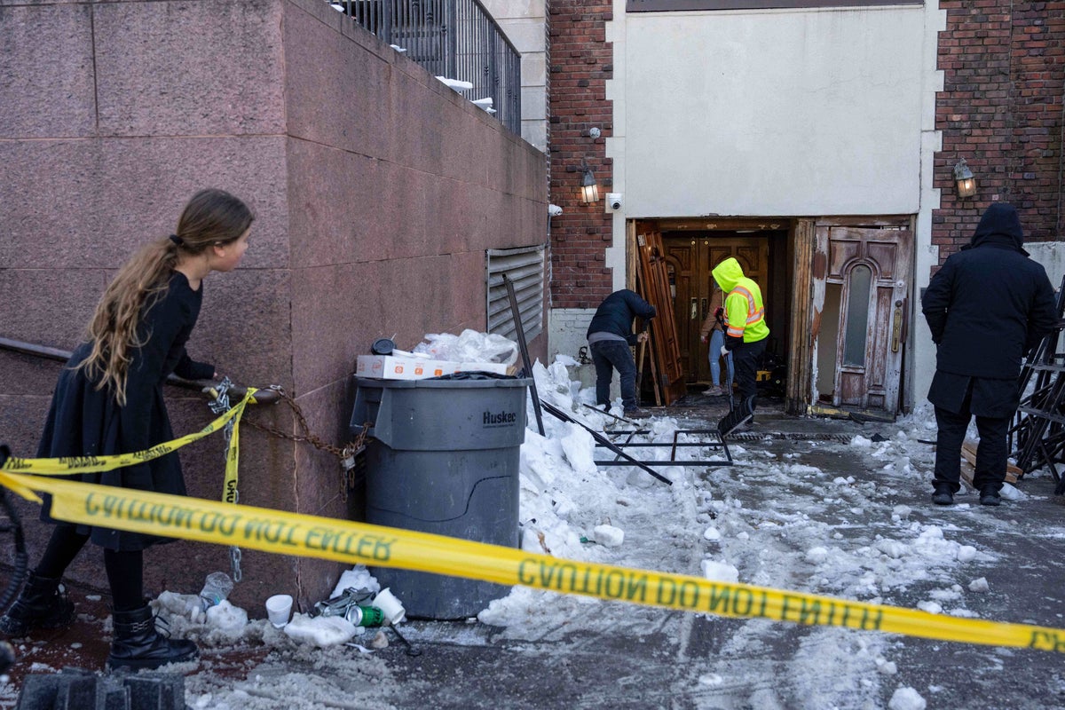 Man who rammed car into Chabad headquarters in NYC charged with damaging religious property
