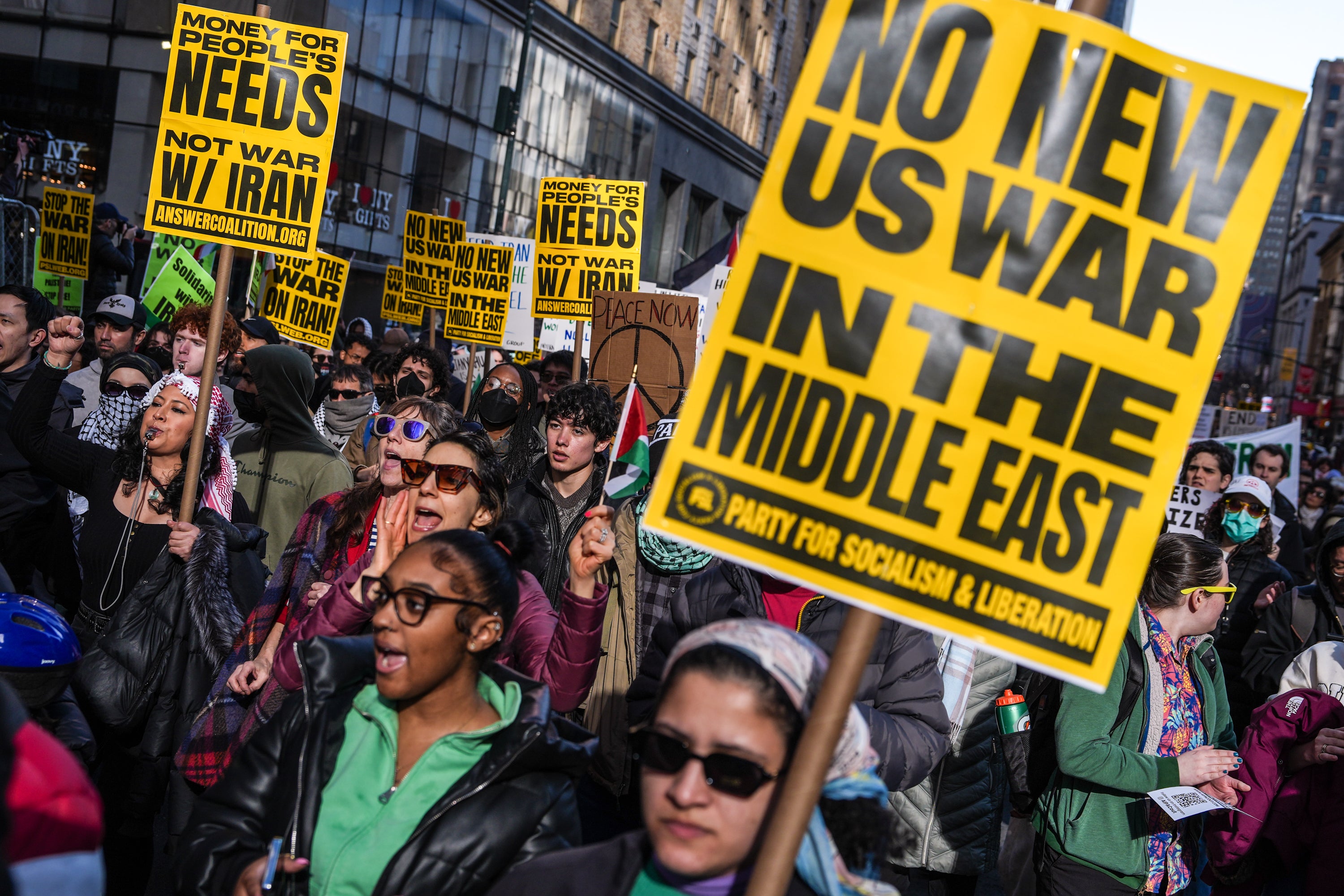 Achieving nan Trump administration’s objectives without boots connected nan crushed is ‘fantasy’ and would require a longer-term committedness that would erstwhile again bring nan US into a drawn-out warfare successful nan Middle East