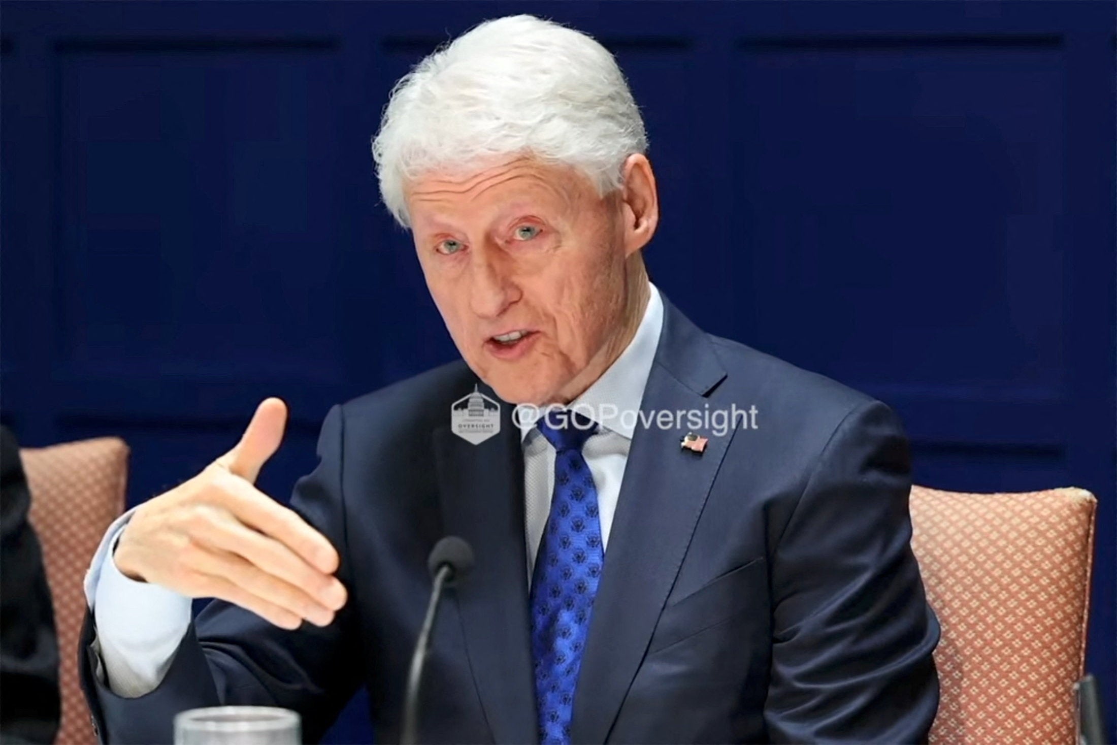 Bill Clinton također je prošli tjedan svjedočio vijeću o svojoj prošloj vezi s Jeffreyjem Epsteinom