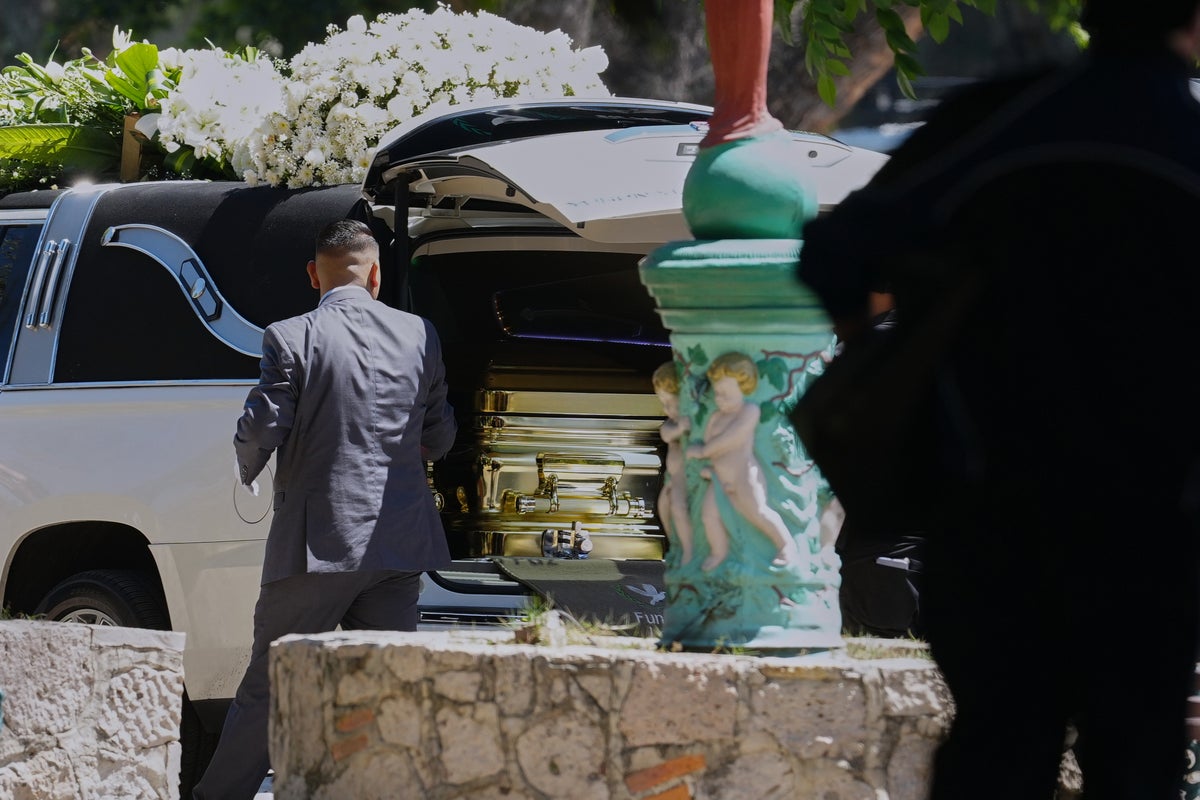 Jalisco cartel leader ‘El Mencho’ buried in golden casket at cemetery