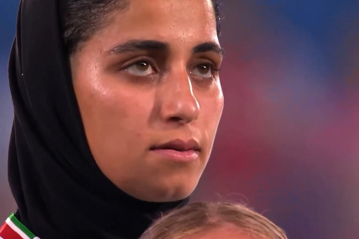 サッカー、国歌、そして戦争: イランの女子サッカーチームはいかにして国際的な事件の中心となったのか