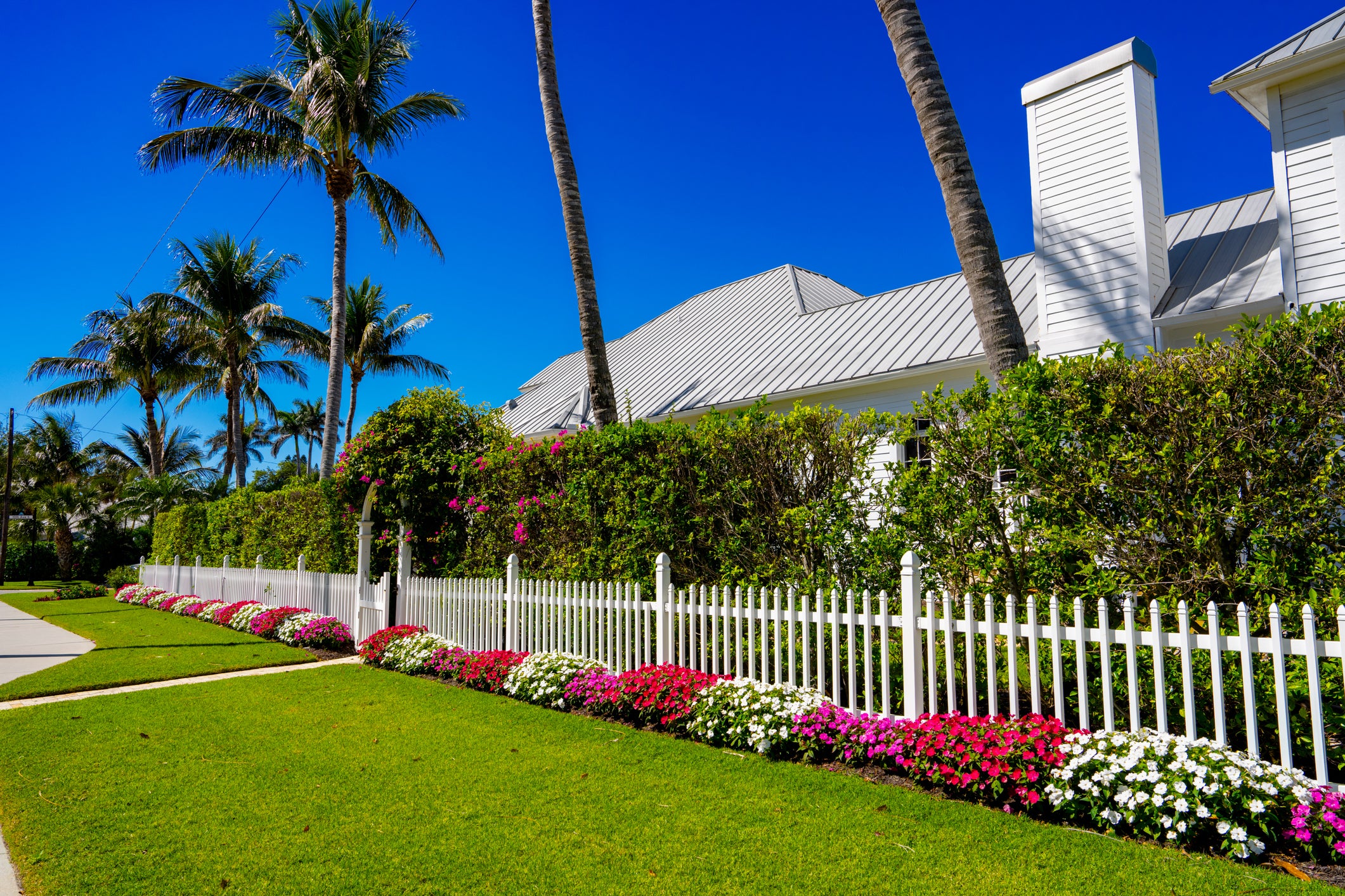 Controversial Homeowner Associations whitethorn soon beryllium a point of nan past successful Florida, pursuing nan passing of caller authorities that would springiness group nan expertise to dissolve them