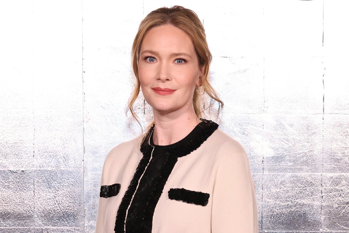 A Court of Thorns and Roses author Sarah J Maas announces two new books after five-year wait