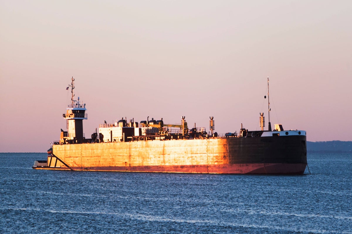 Oil prices tumble and markets rebound after Trump announces Iran strike pause