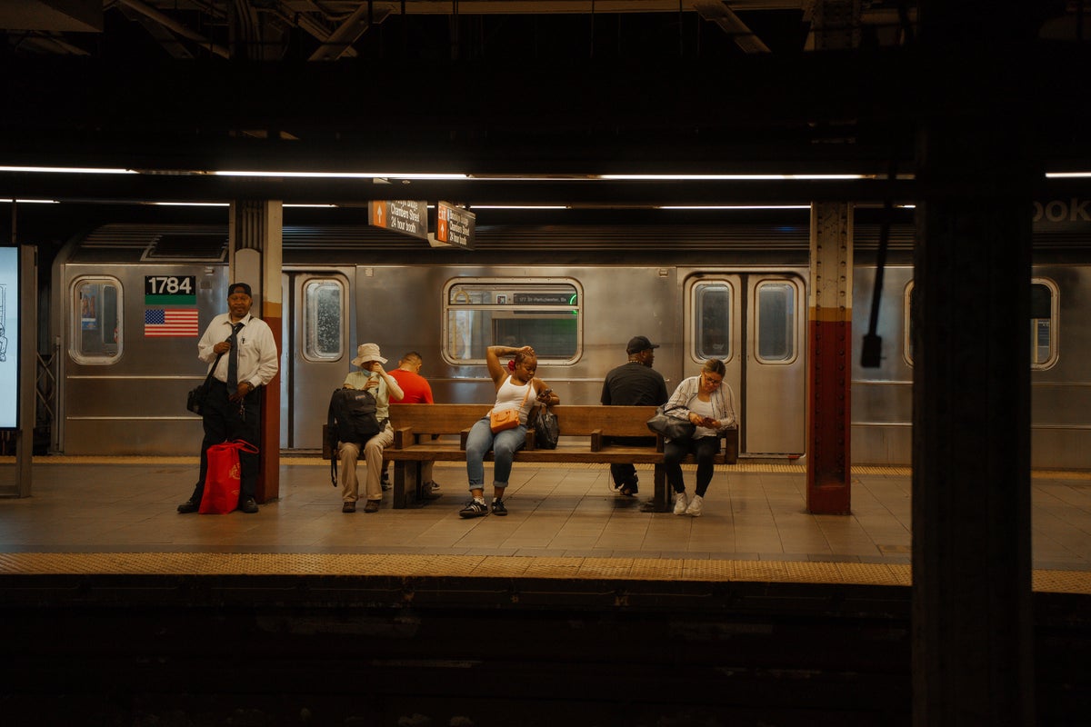 Taking to social media to complain about hot subway rides? You're not alone, study says