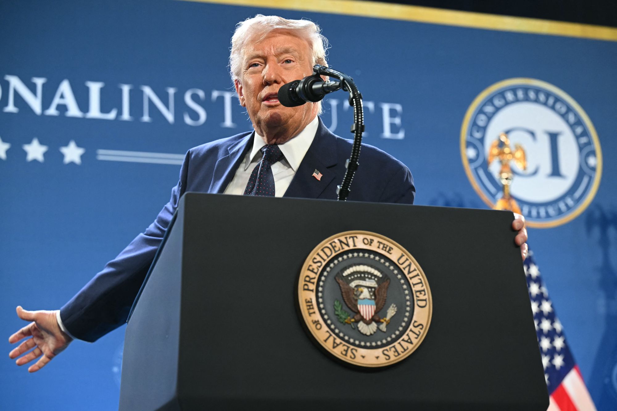 Trump aides are already telling him to find a way to end the Iran war over fears of political backlash: report