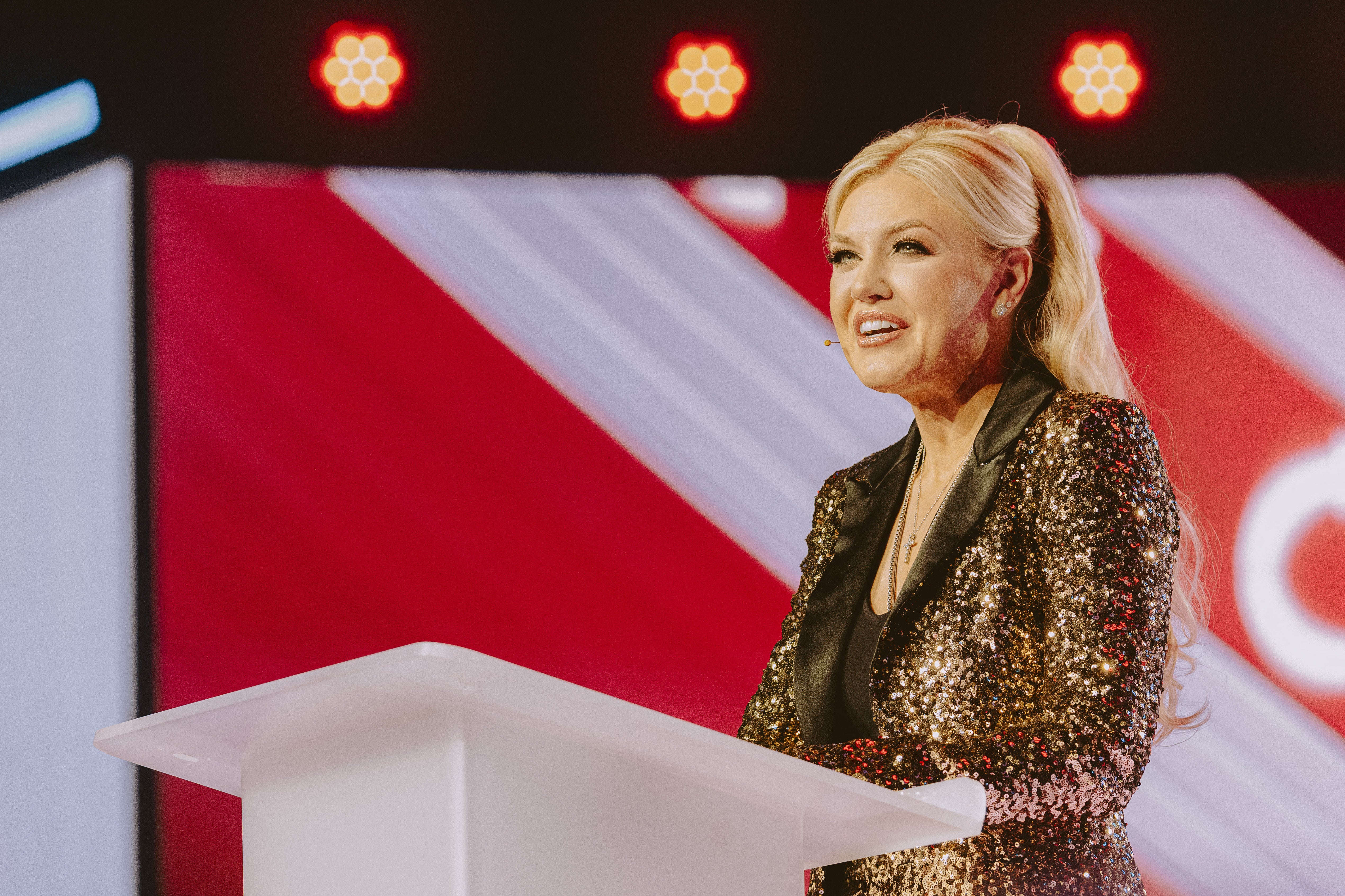 Erika Kirk is readying to sojourn a precocious schoolhouse successful Arizona, leaving immoderate students and parents concerned astir information during nan event