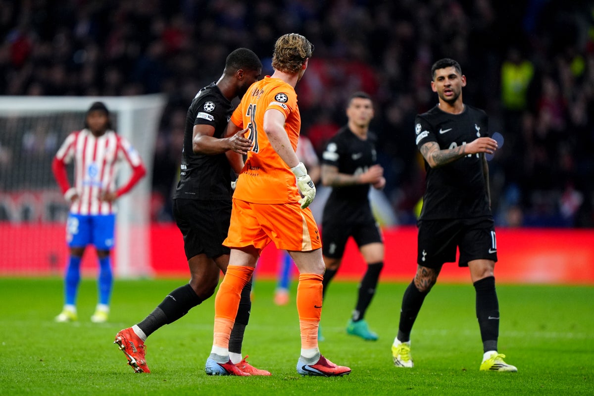 Tottenham teammates rally around Antonin Kinsky after ‘difficult moment’