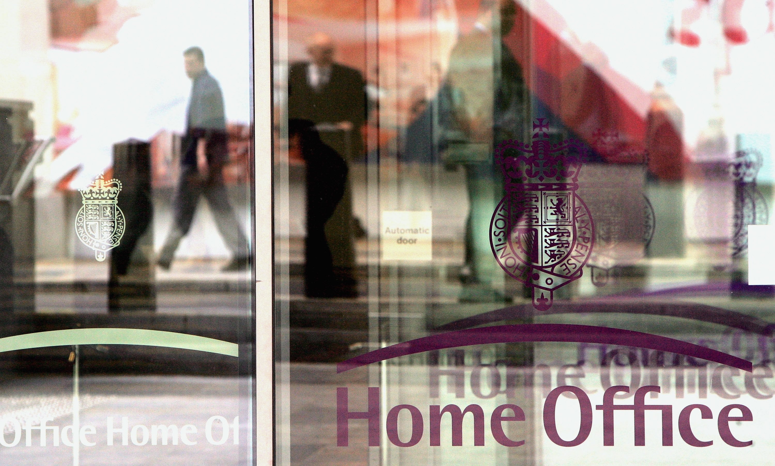 Home Office use of AI in asylum cases could be unlawful, legal experts warn